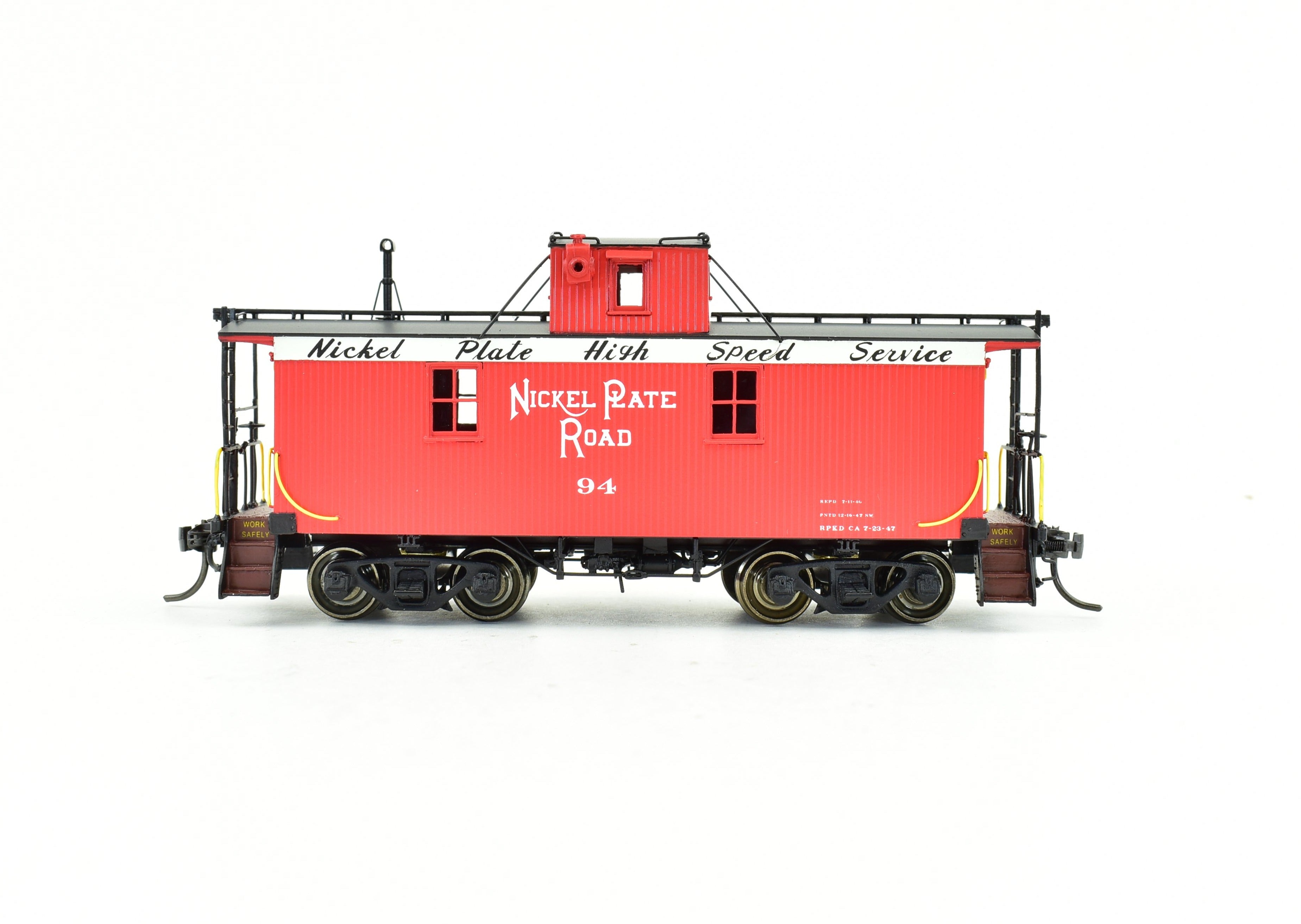 HO Scale Brass Division Point NYC & St.L - Nickel Plate Road LE&W 26-Foot Wood Caboose Factory Painted Limited Edition Model