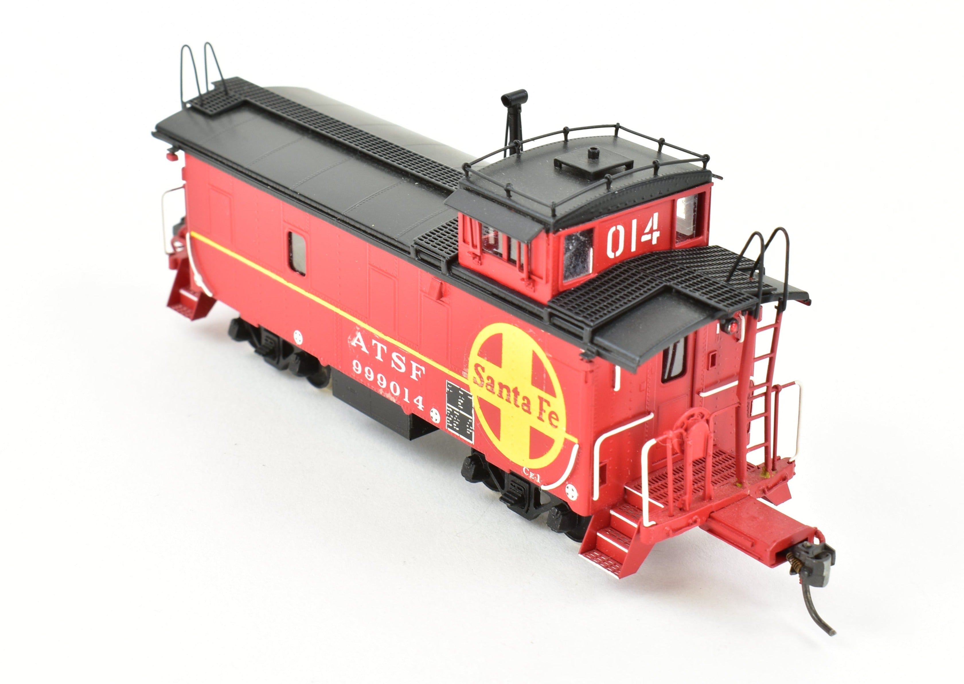 HO Scale Brass ATSF Santa Fe Modern Round Roof Caboose by Oriental Limited, Factory Painted