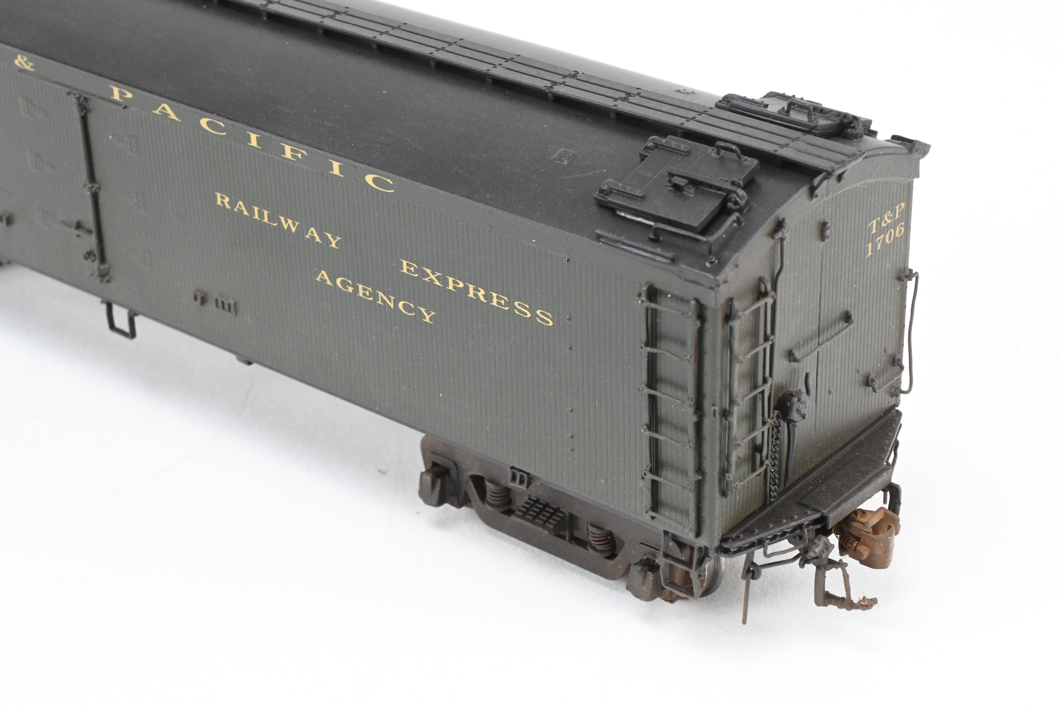 HO Scale Brass Precision Scale Co. Texas & Pacific 53' 6 Reefer with Miner Brake System