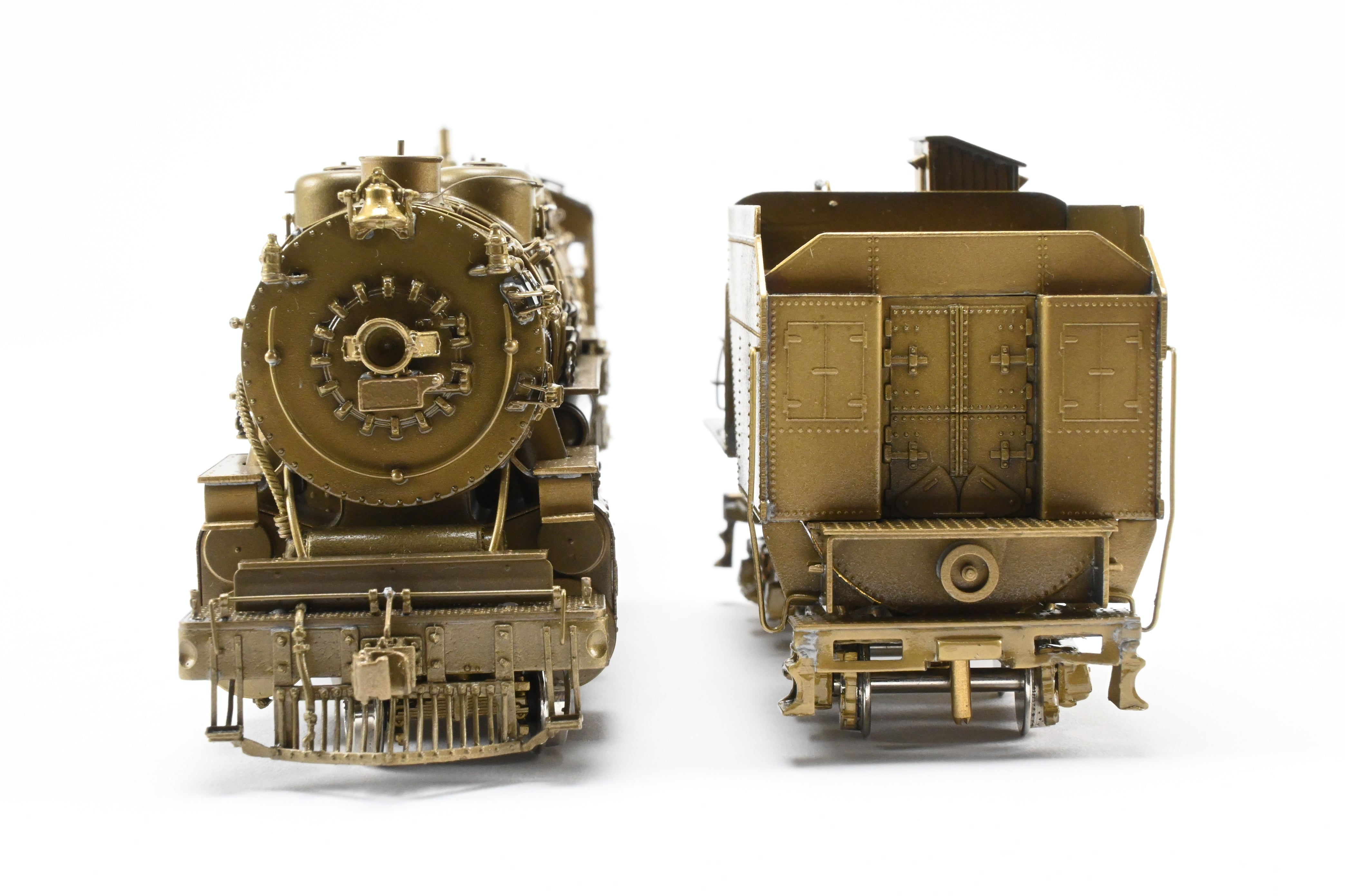 HO Scale Brass Pacific Fast Mail (PFM) Model Train - United D&RGW - Denver & Rio Grande Western 2-10-2 Early Version F-81 Crown Model with High - Detail Features