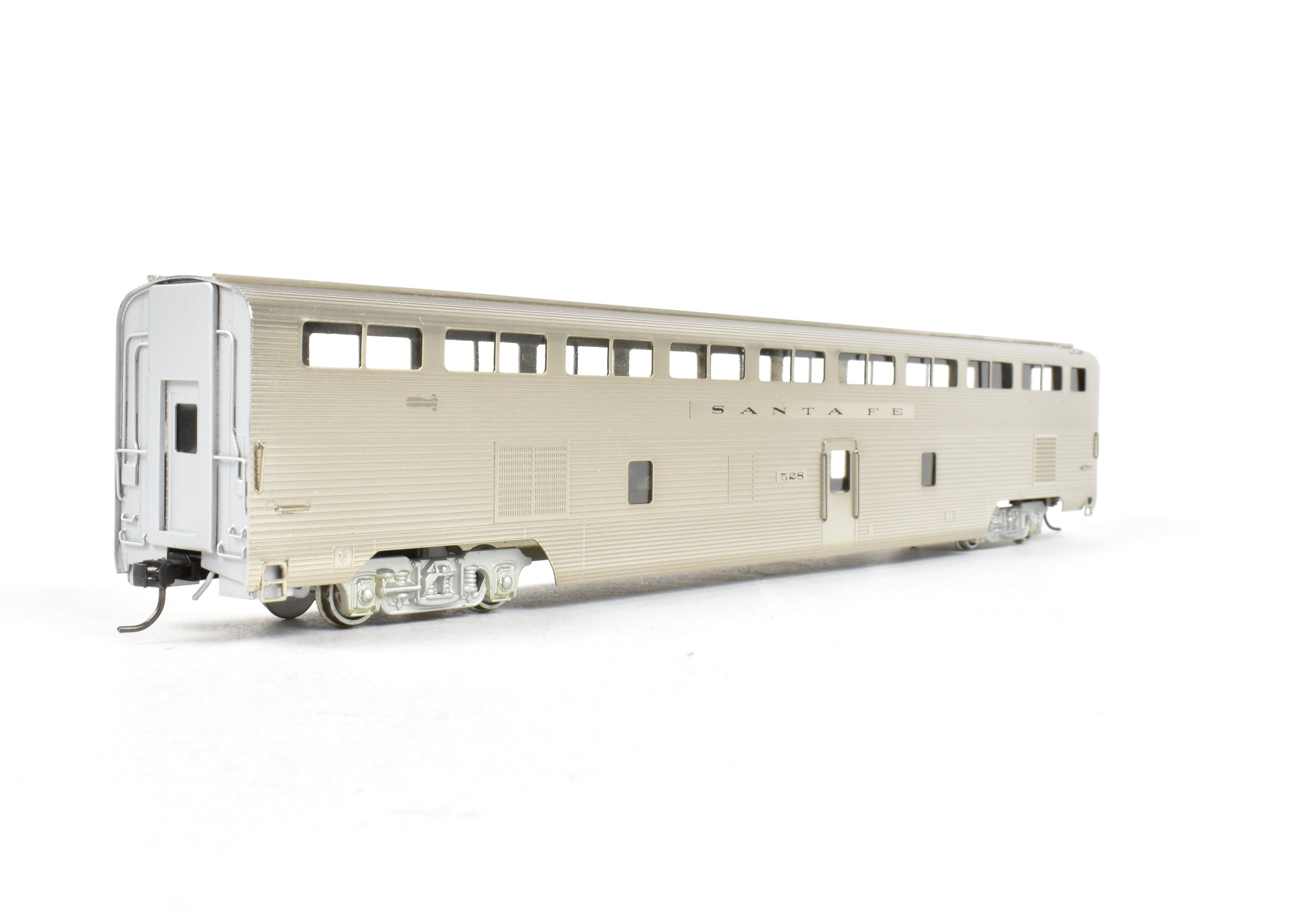 HO Scale Brass Model - Hi - Country Brass ATSF Santa Fe 500 Series High - Level Transition Chair Car Number 528