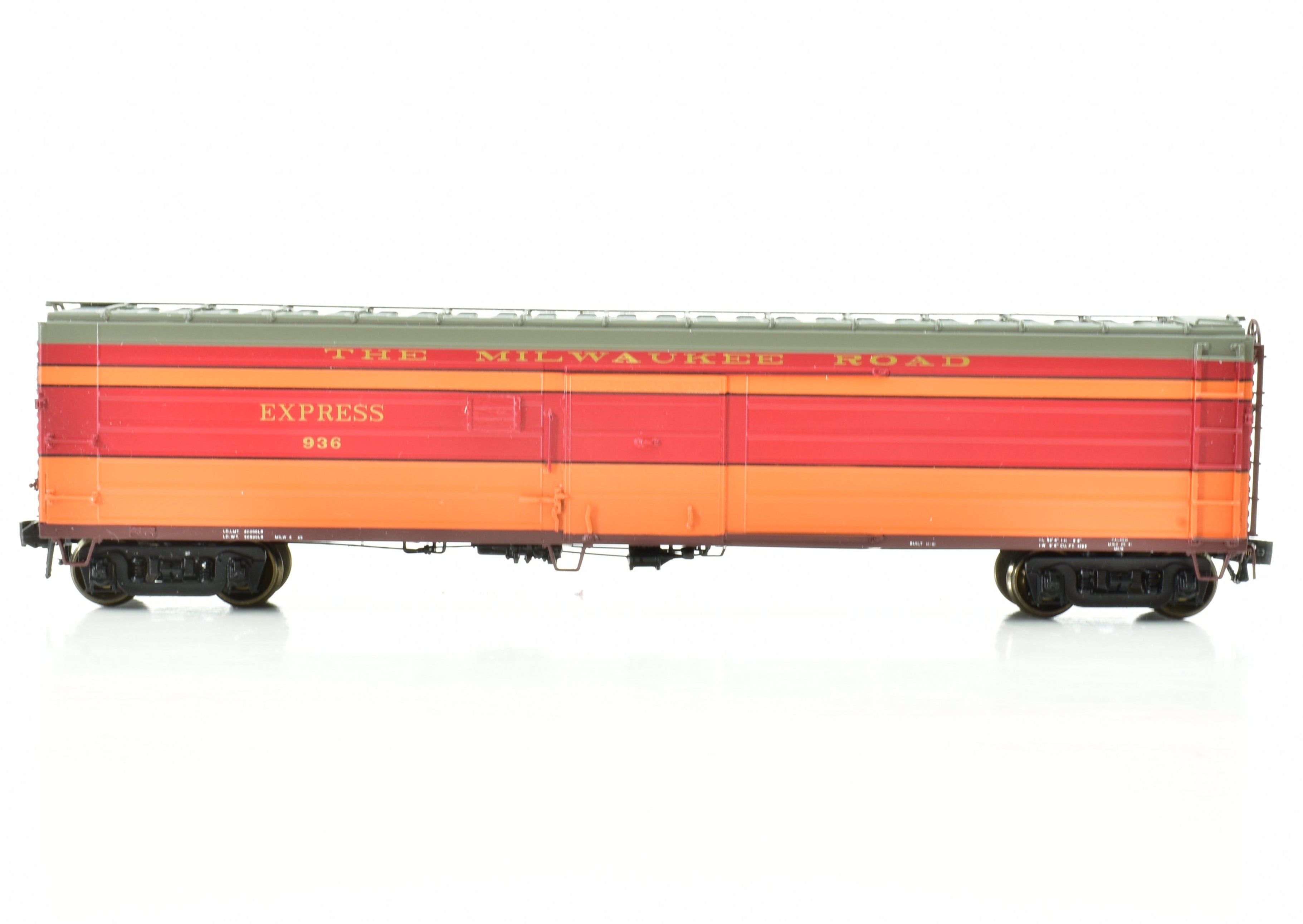 HO Scale Brass Milwaukee Road 50' Passenger Express Boxcar #936 Factory Painted