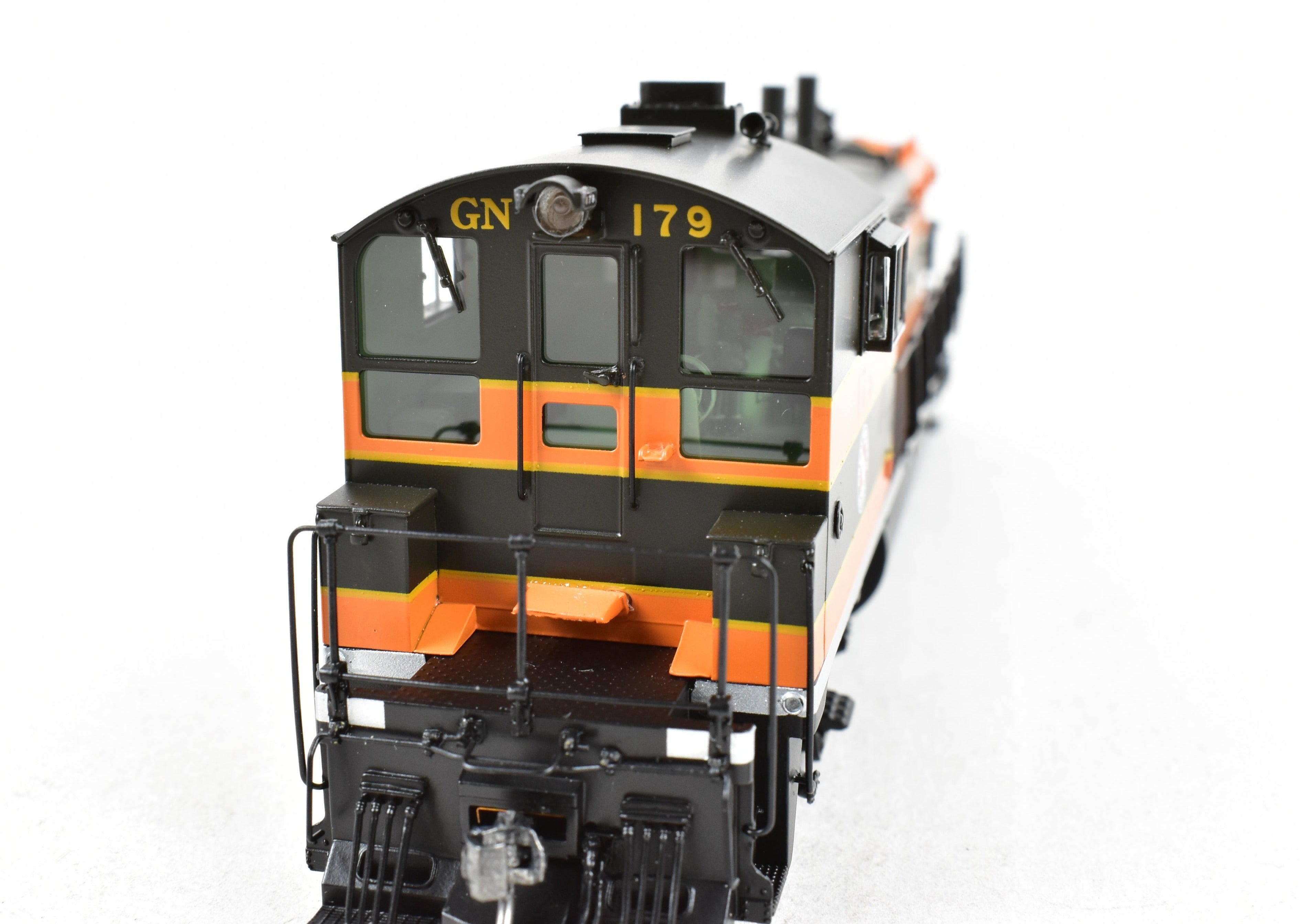 High - Quality HO Scale New Brass Division Point Great Northern EMD NW - 3 Locomotive Model No. 179 FP