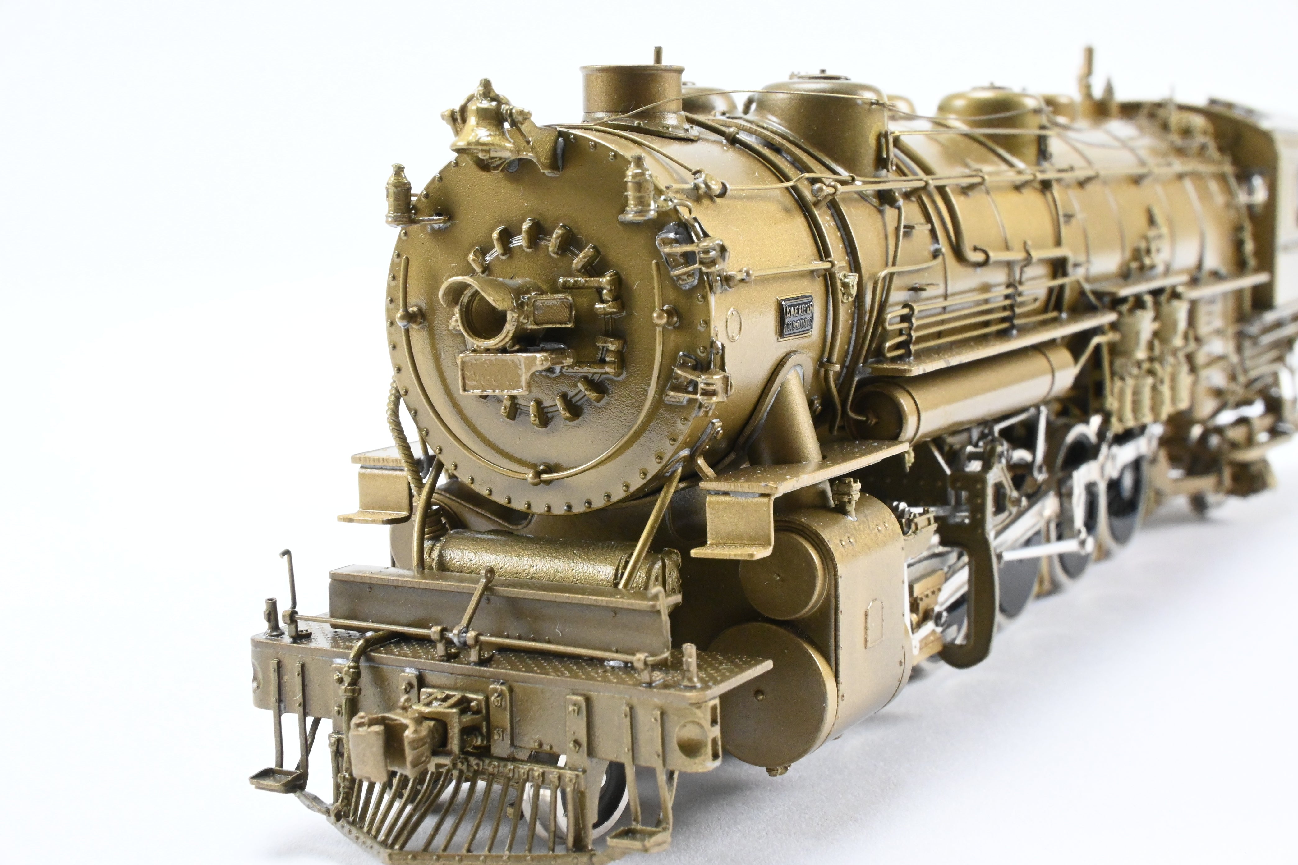 HO Scale Brass Pacific Fast Mail (PFM) Model Train - United D&RGW - Denver & Rio Grande Western 2-10-2 Early Version F-81 Crown Model with High - Detail Features