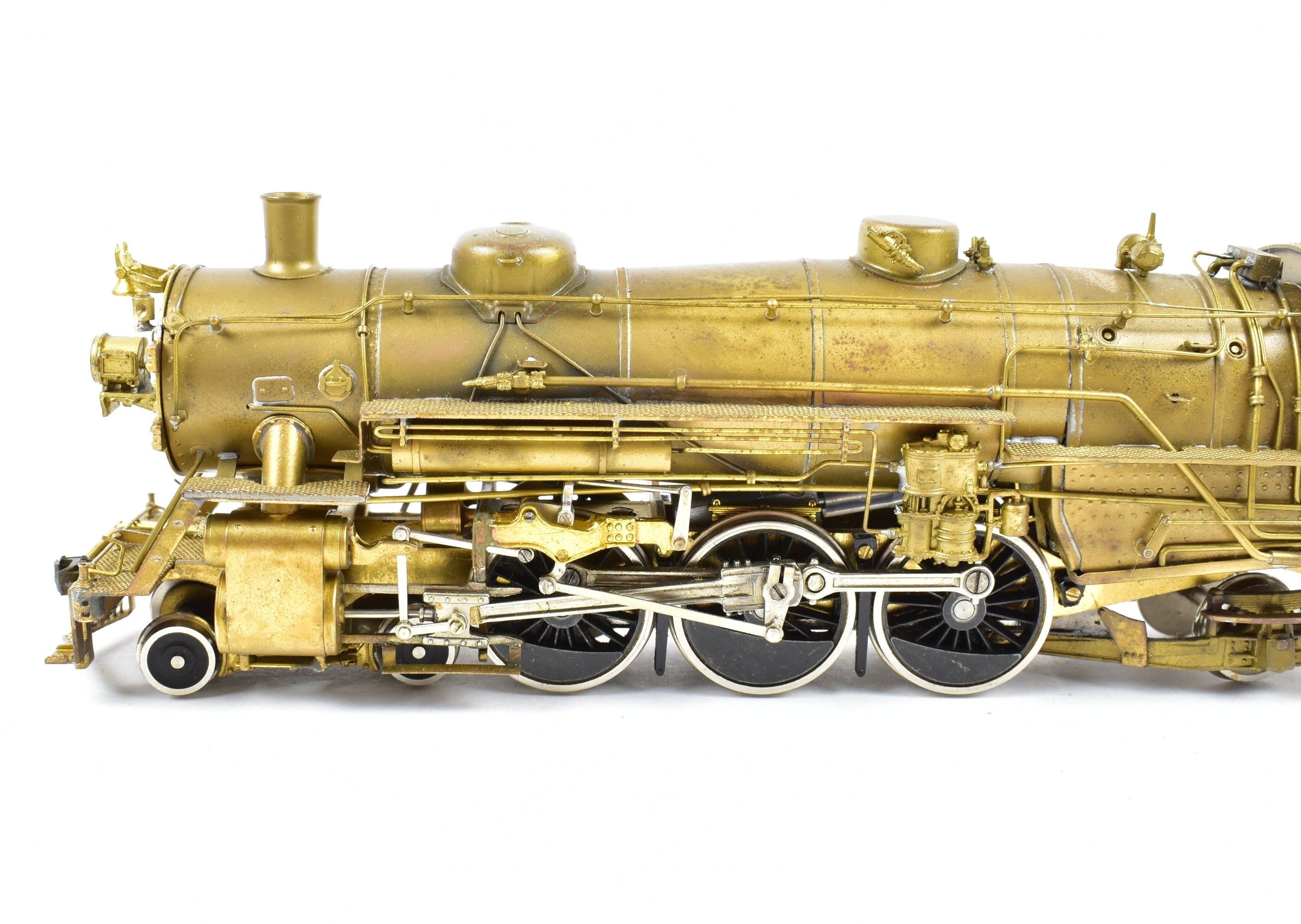 HO Scale Brass Pacific Fast Mail Model - United States Railway Administration Various Roads 4 - 6 - 2 Light Pacific Locomotive from Atlas Industries in Japan