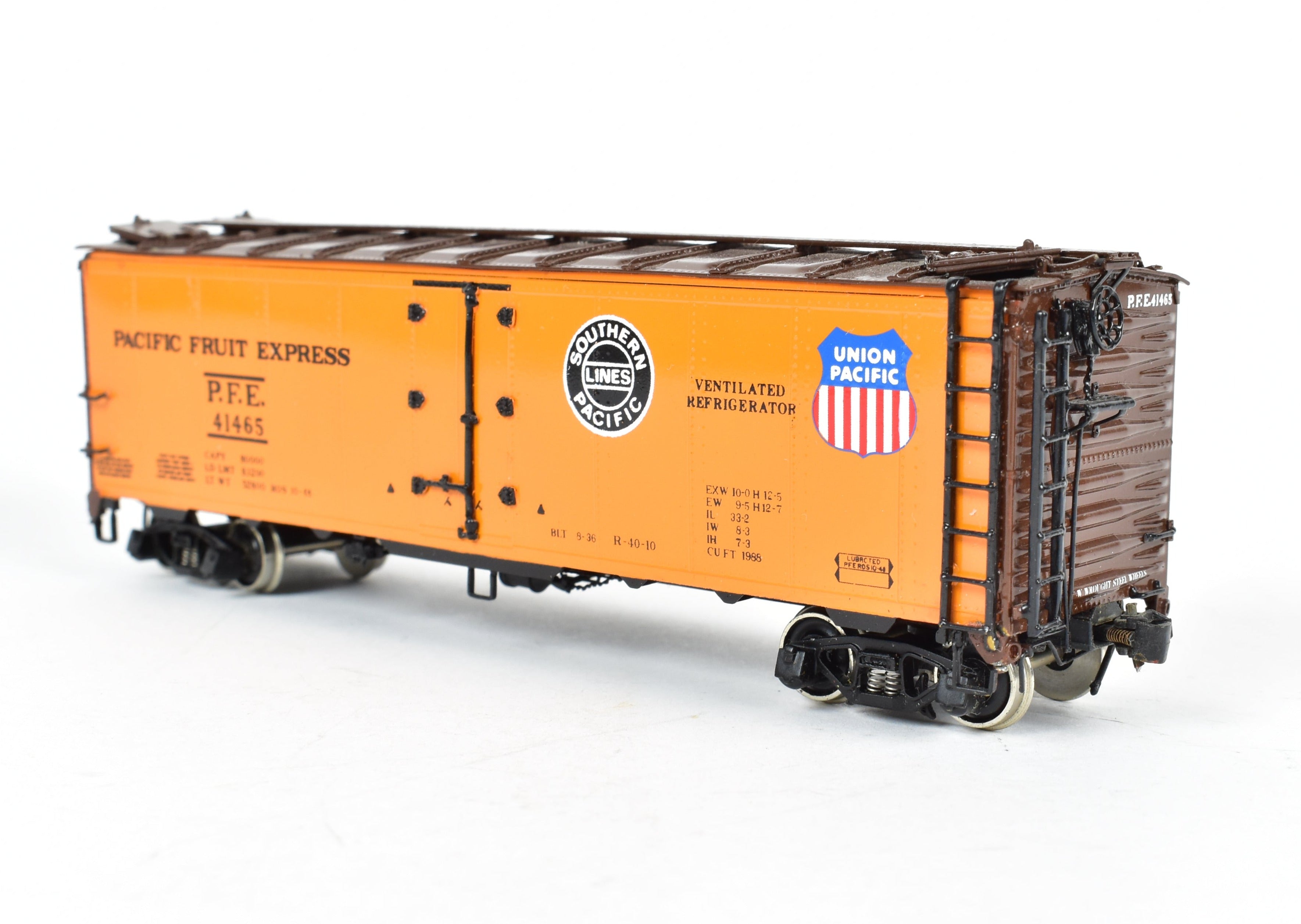 High - Quality HO Scale Brass Challenger Imports CIL Pacific Fruit Express R - 40 - 10 Refrigerator Car Model with FP #41465