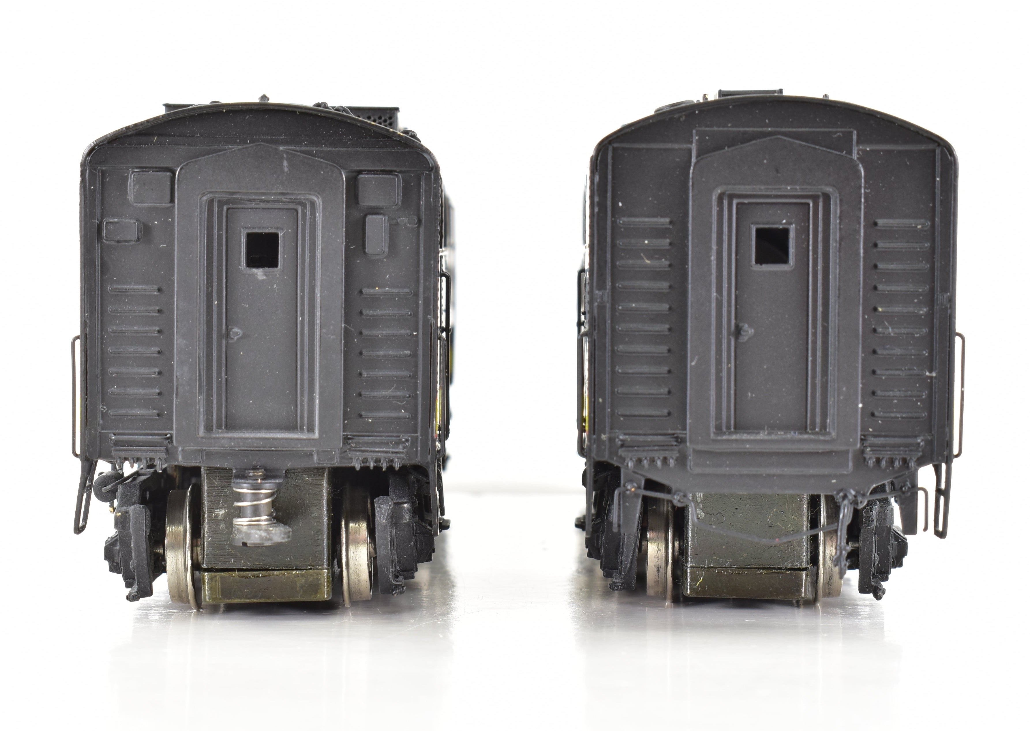 HO Scale Brass Hallmark Models NP - Northern Pacific EMC FT A/B Powered Factory - Painted Set