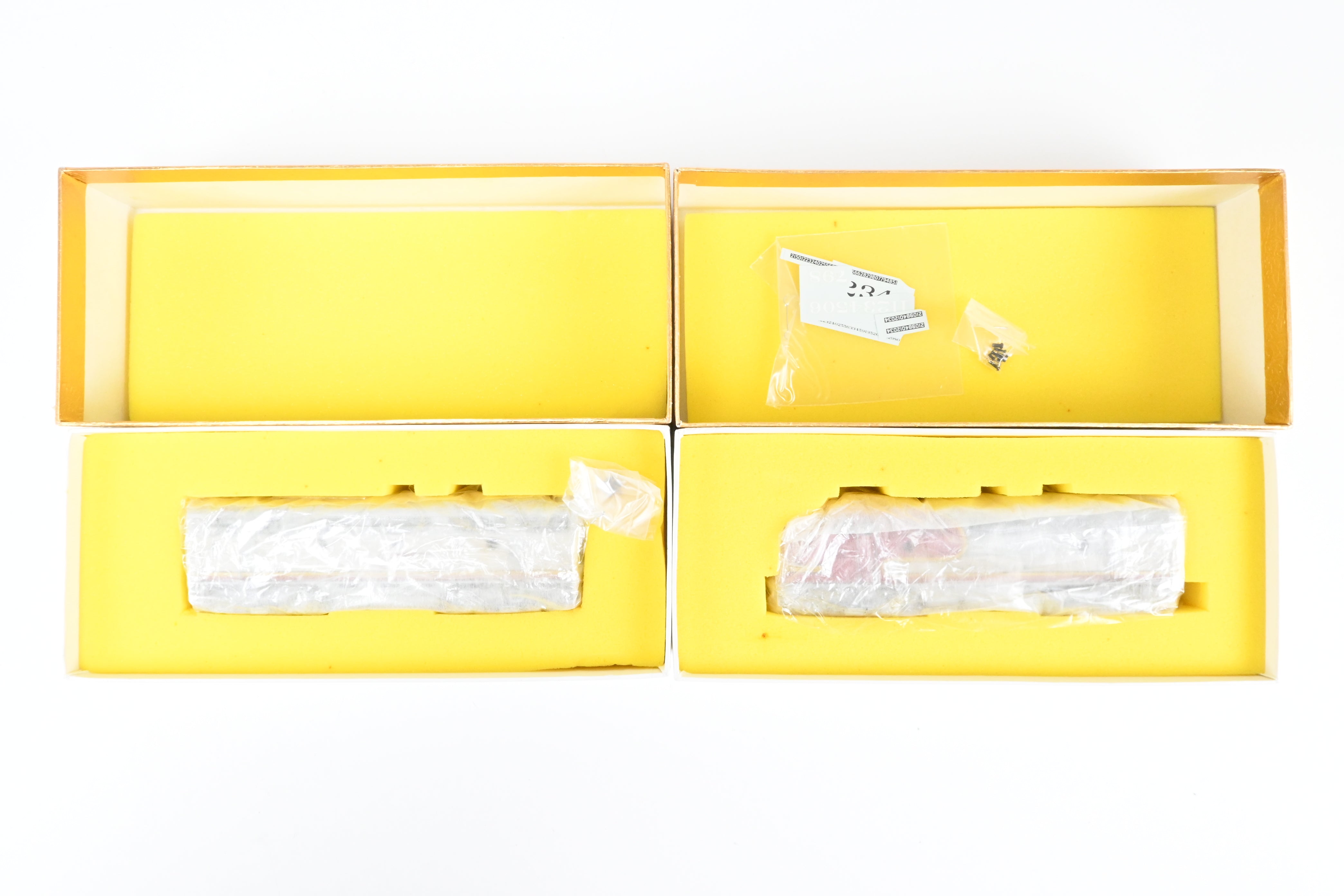 High - Quality HO Scale Brass Oriental Limited ATSF - Santa Fe EMD F3 Phase II/III 1500 HP A/B/B/A Set with Factory - Applied Plating and Painting for Model Train Enthusiasts