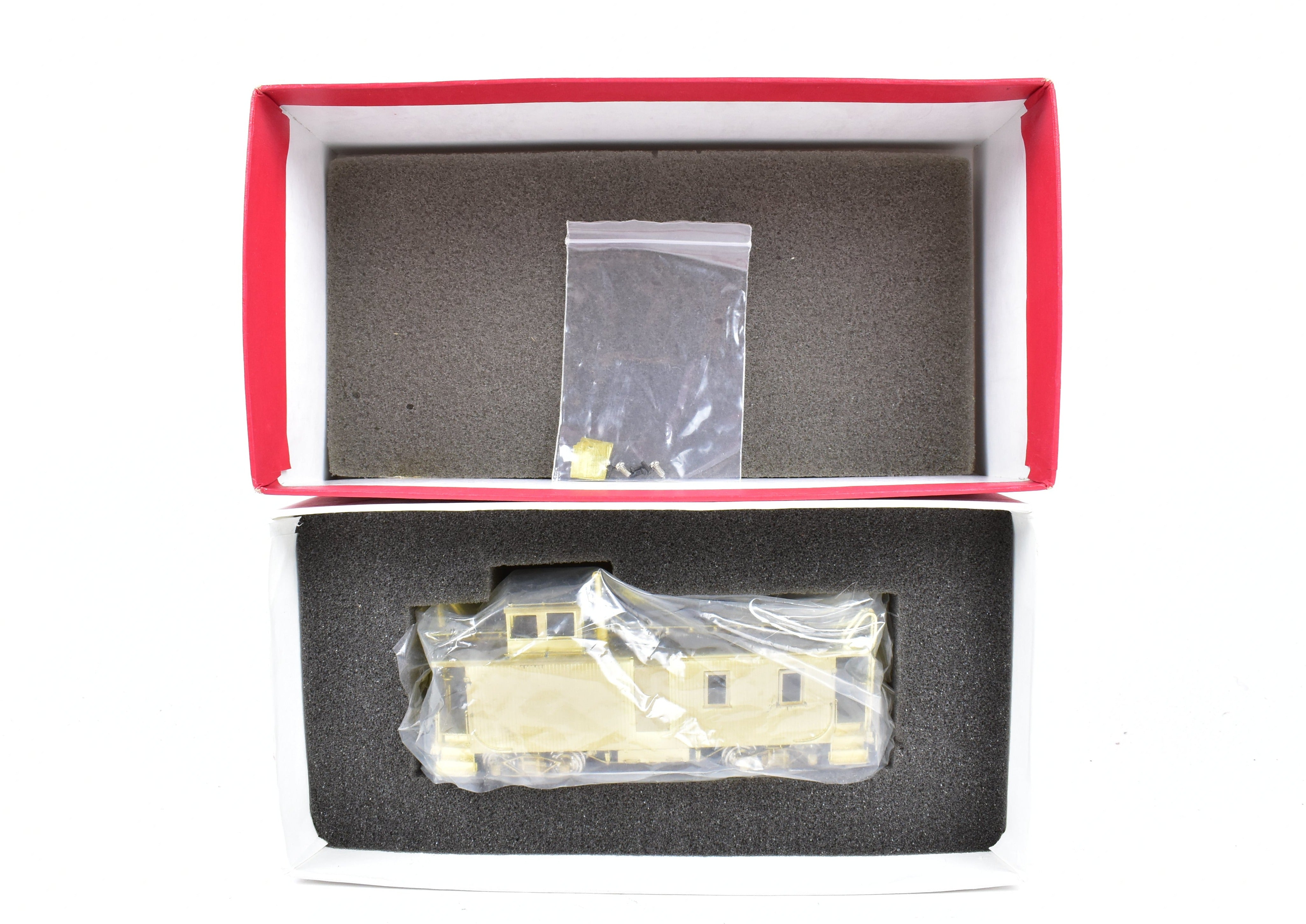 HO Scale Brass Canadian Pacific Railway Bay Window Wood Sheath Caboose by Van Hobbies
