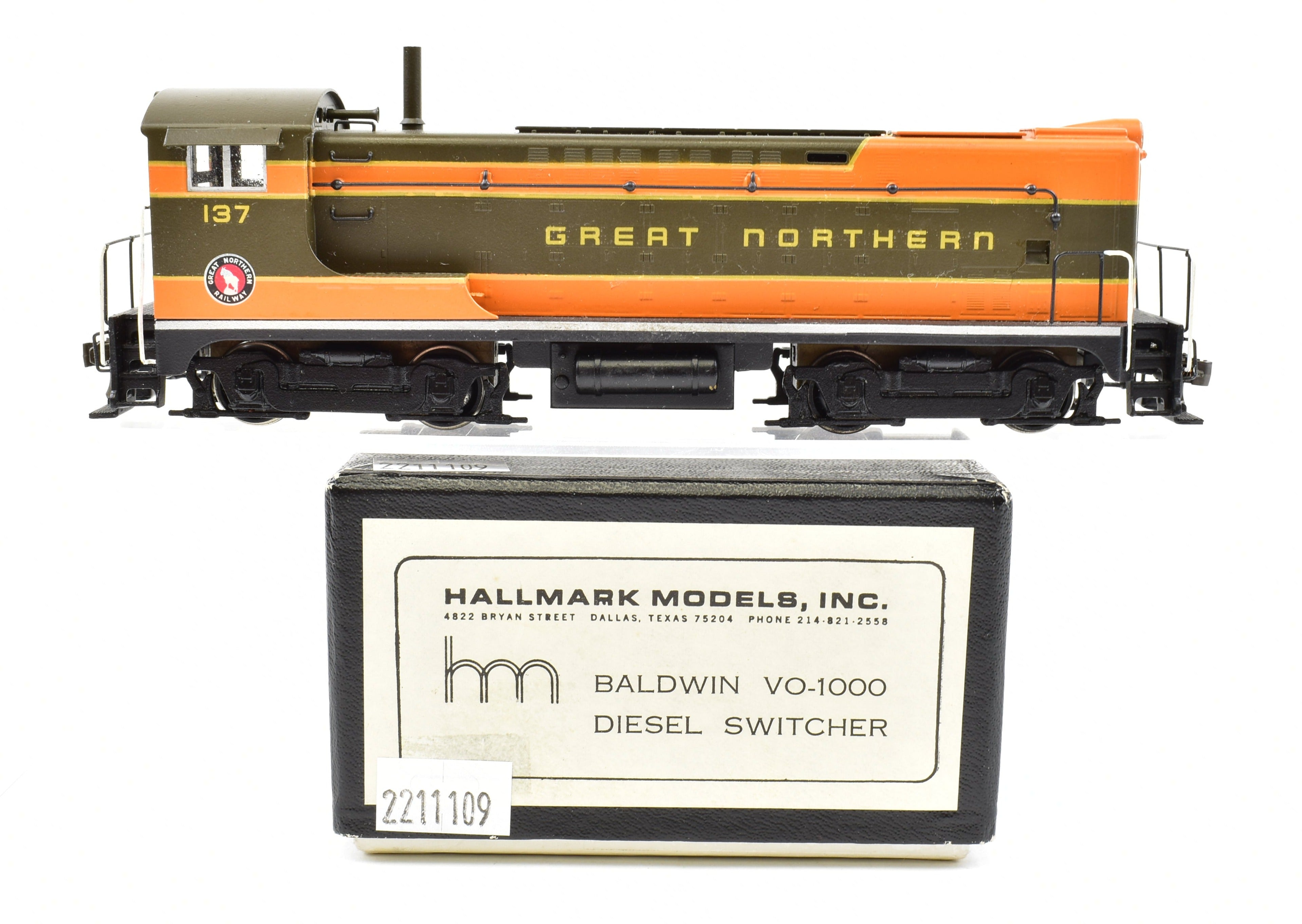HO Scale Brass Hallmark Models GN - Great Northern Baldwin VO - 1000 Diesel Switcher Professionally Painted Model Train