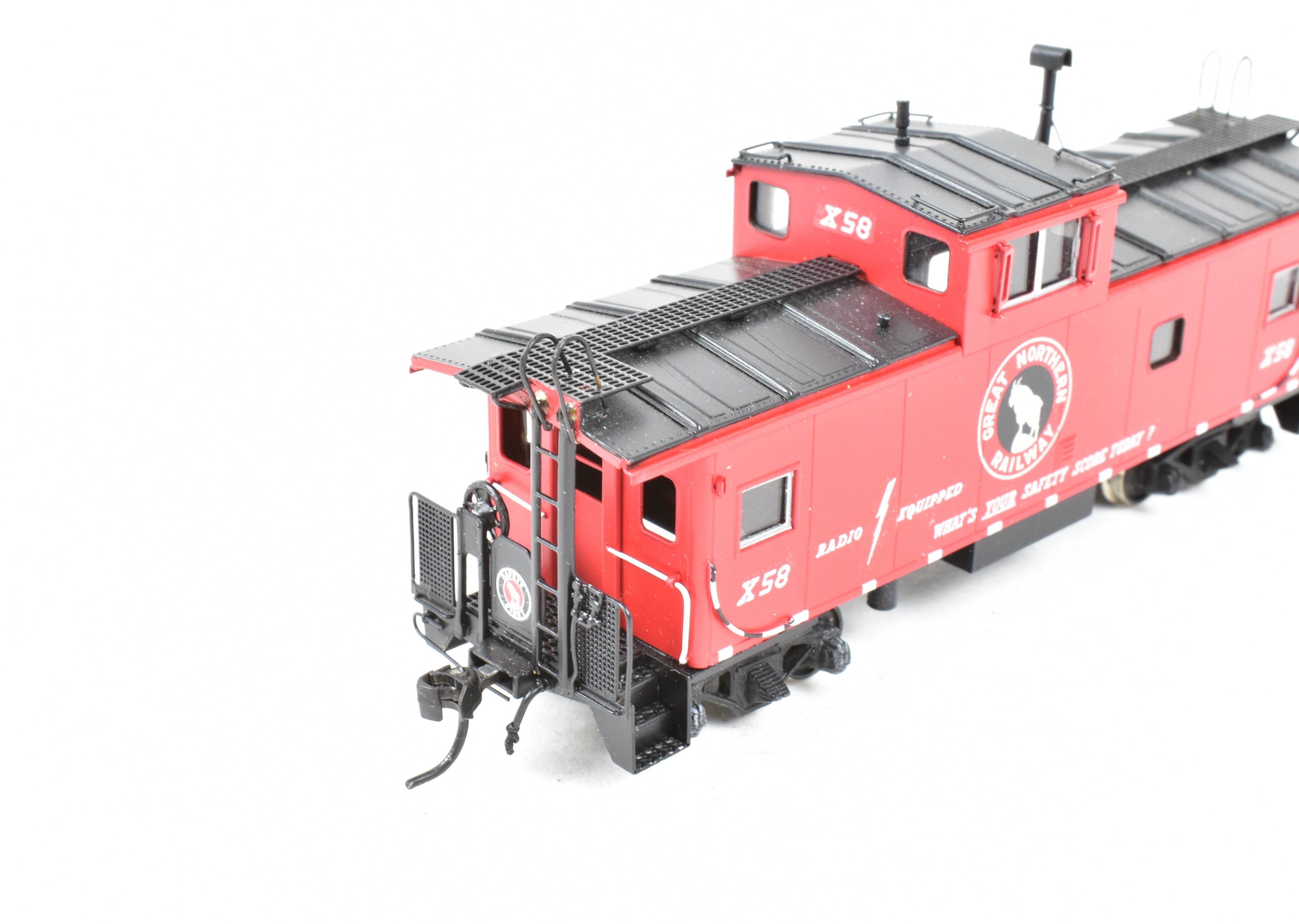 HO Scale Brass Model of the Oriental Limited Great Northern CON X Caboose X41 - 95 Class FP for Model Train Enthusiasts