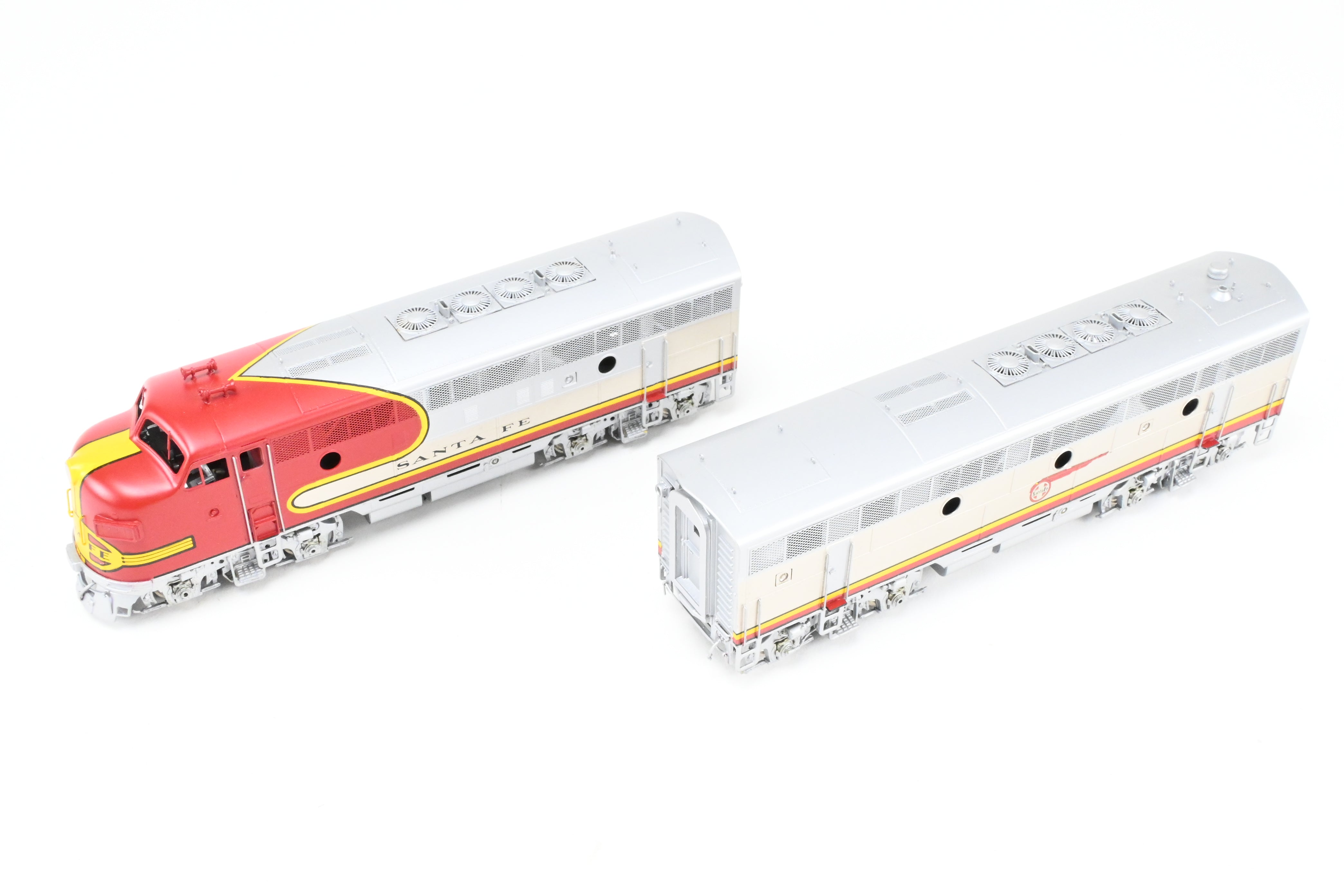 High - Quality HO Scale Brass Oriental Limited ATSF - Santa Fe EMD F3 Phase II/III 1500 HP A/B/B/A Set with Factory - Applied Plating and Painting for Model Train Enthusiasts