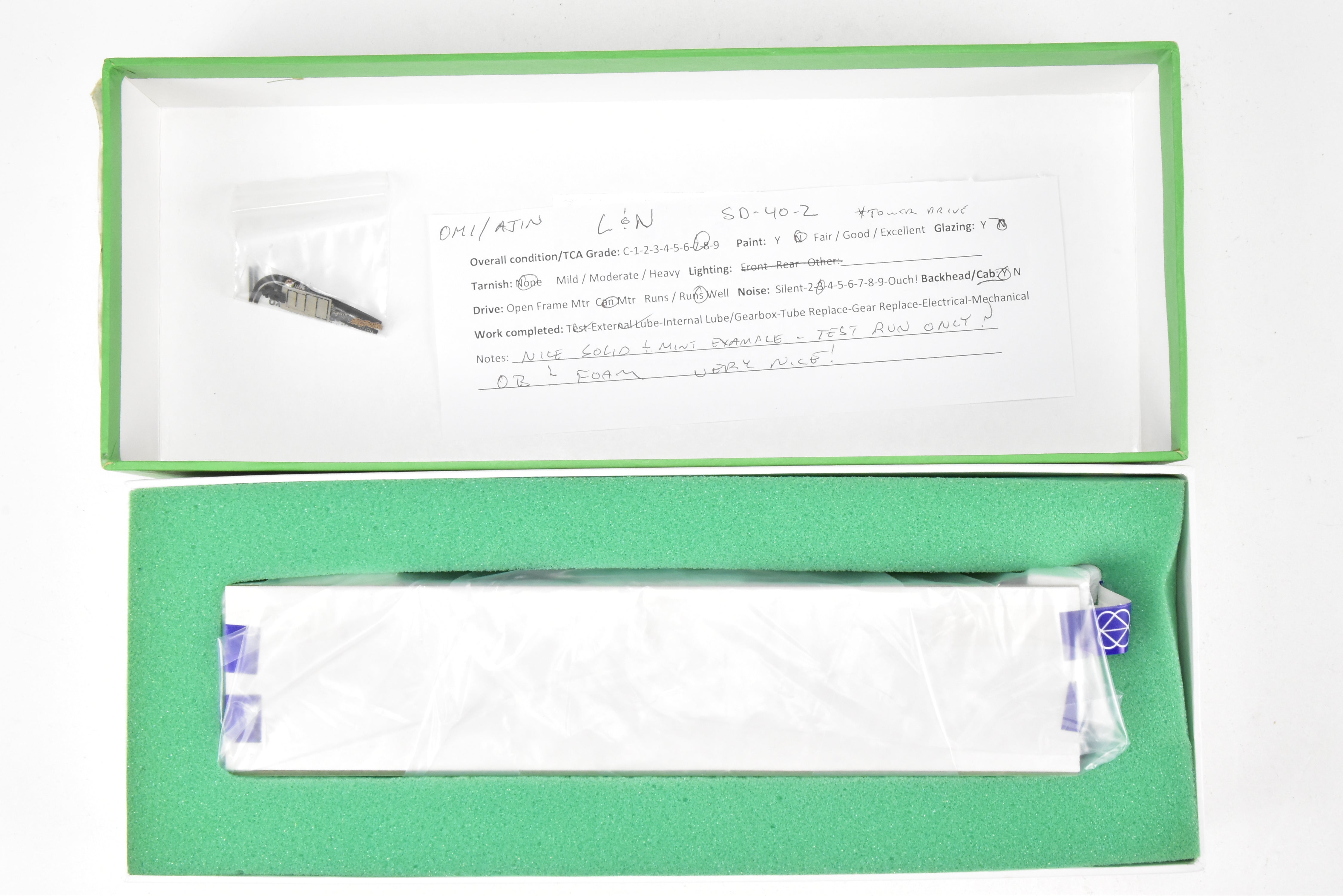 HO Brass OMI - Overland Models L&N EMD SD40-2 #8100 - 8241 with Extended Brakes