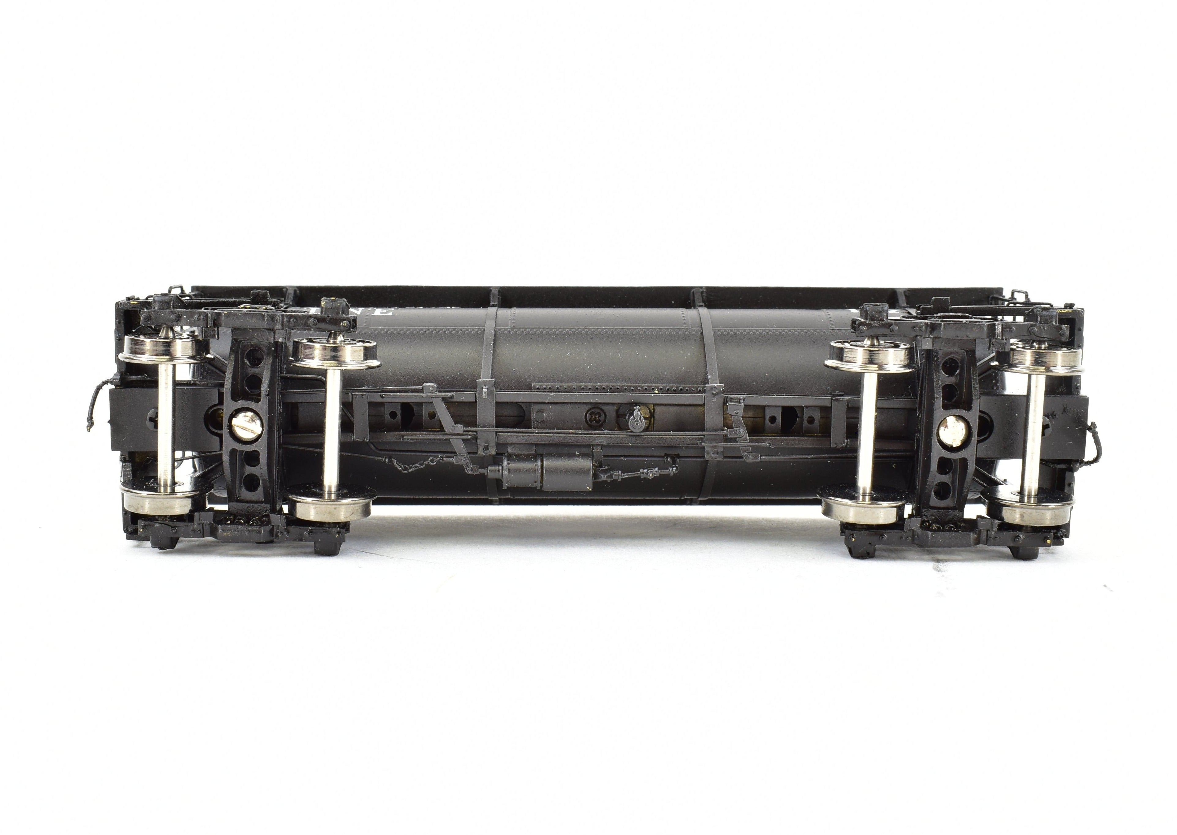 High - Quality HO Scale Brass W&R Union Tank Lines 6000 Gallon High Walkway Tank Car with One Dome CP by W&R Enterprises