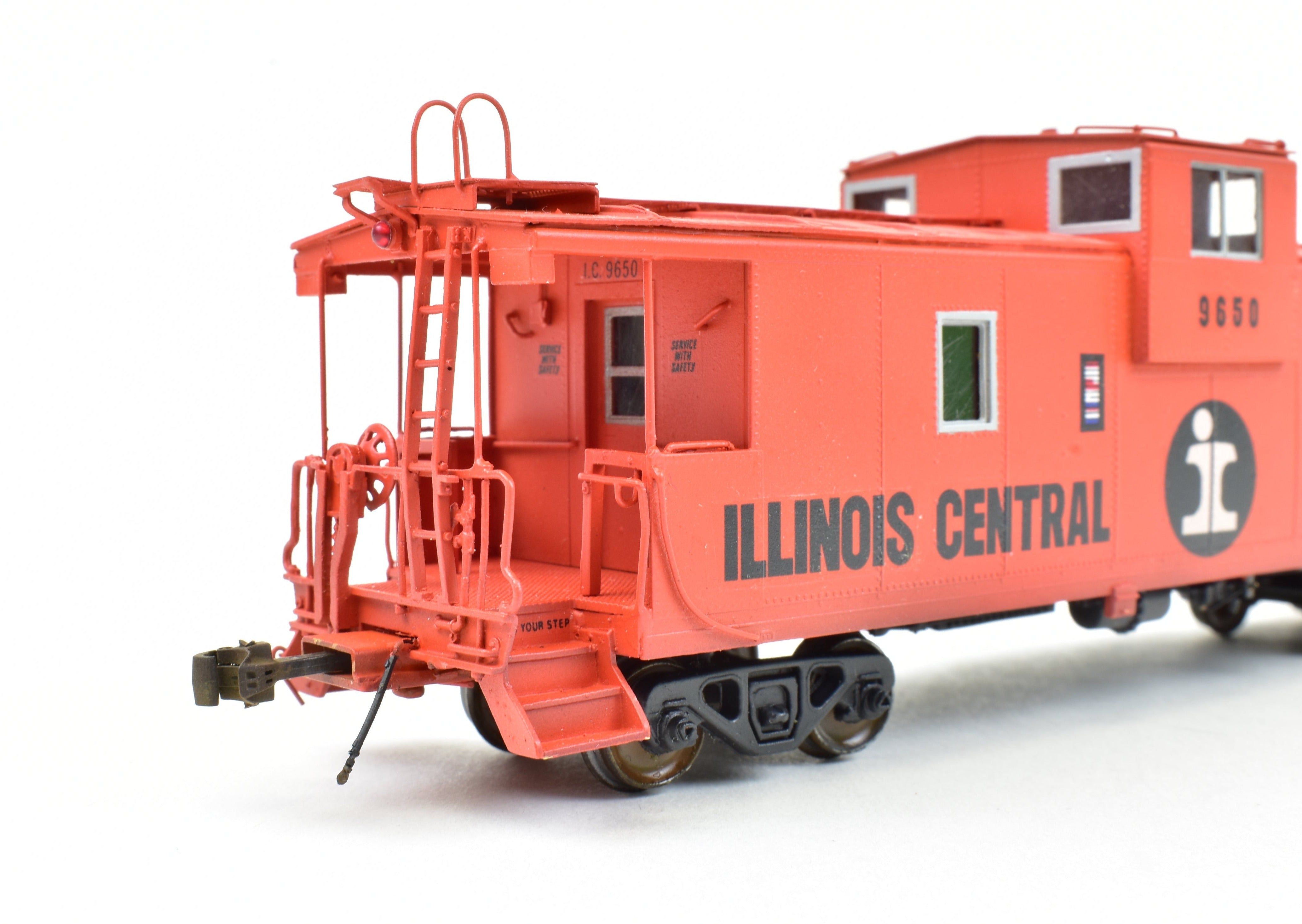 HO Scale Brass Model - Overland Models, Inc. Illinois Central Extended Vision Centrallia Shops Caboose Professionally Painted by OMI
