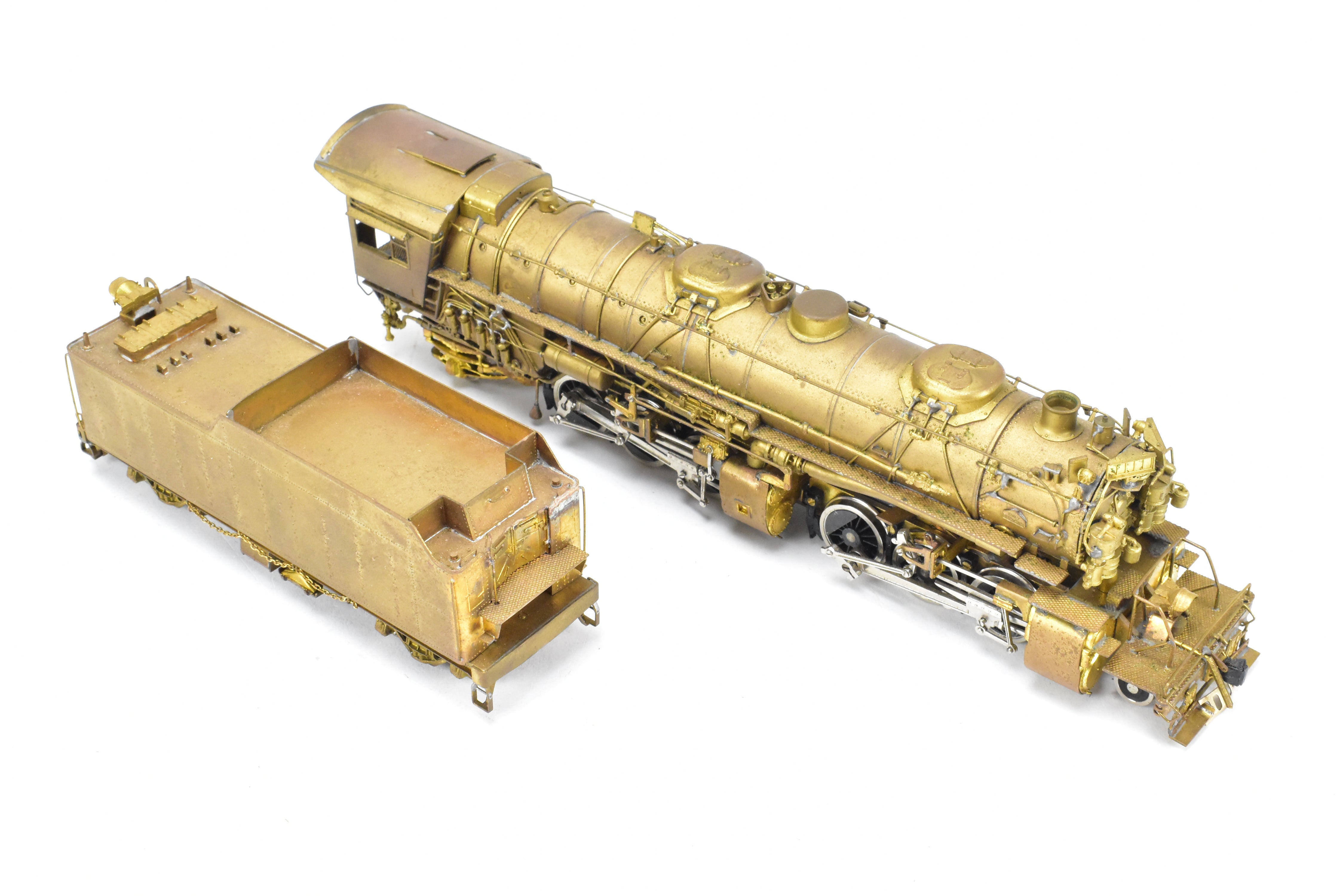 High - Quality HO Scale Brass Pacific Fast Mail (PFM) Model of United C&O - Chesapeake & Ohio H - 6 2 - 6 - 6 - 2 Steam Locomotive