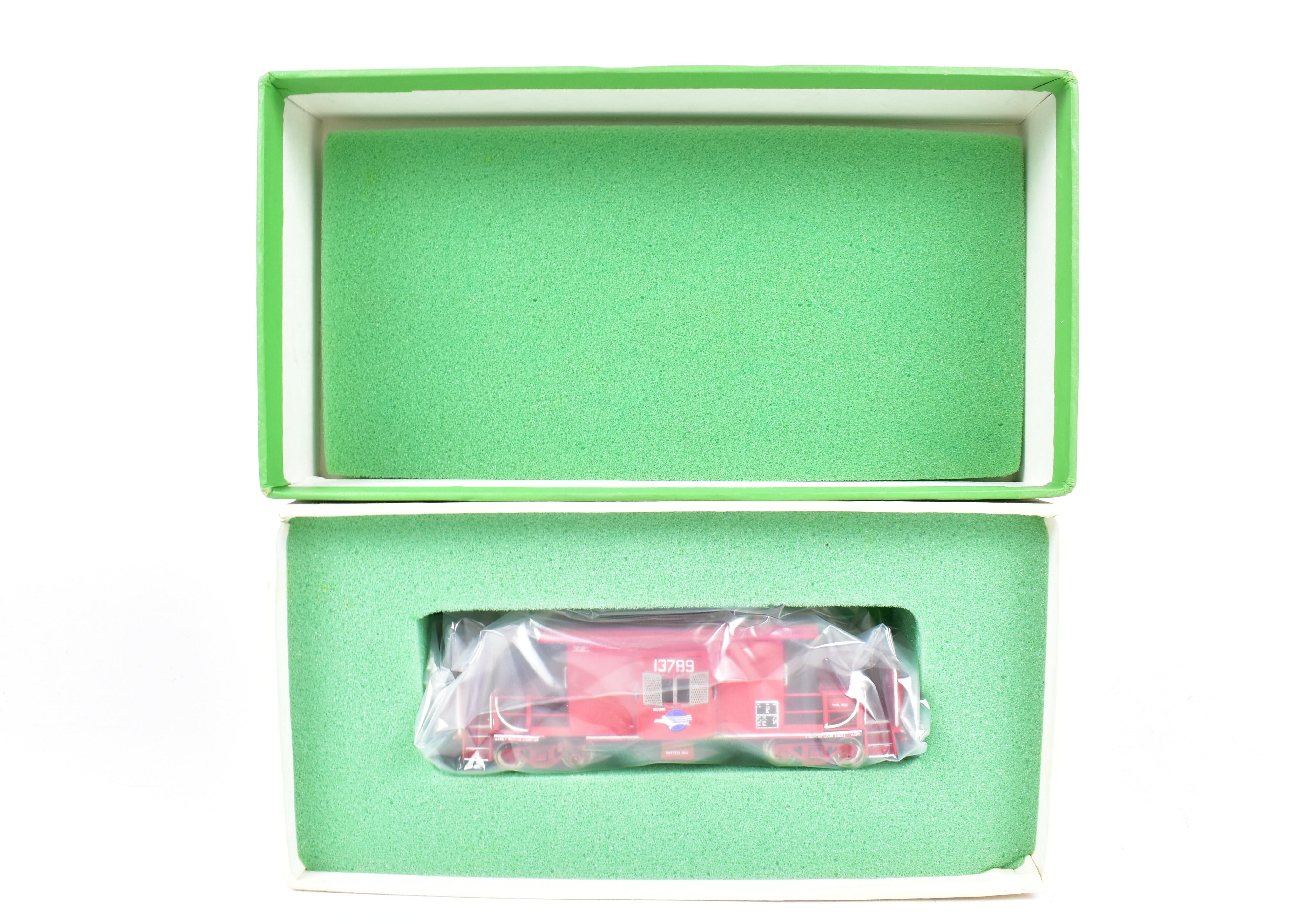 OMI HO Brass Missouri Pacific Bay Window Caboose with Small Side Windows, Custom Painted
