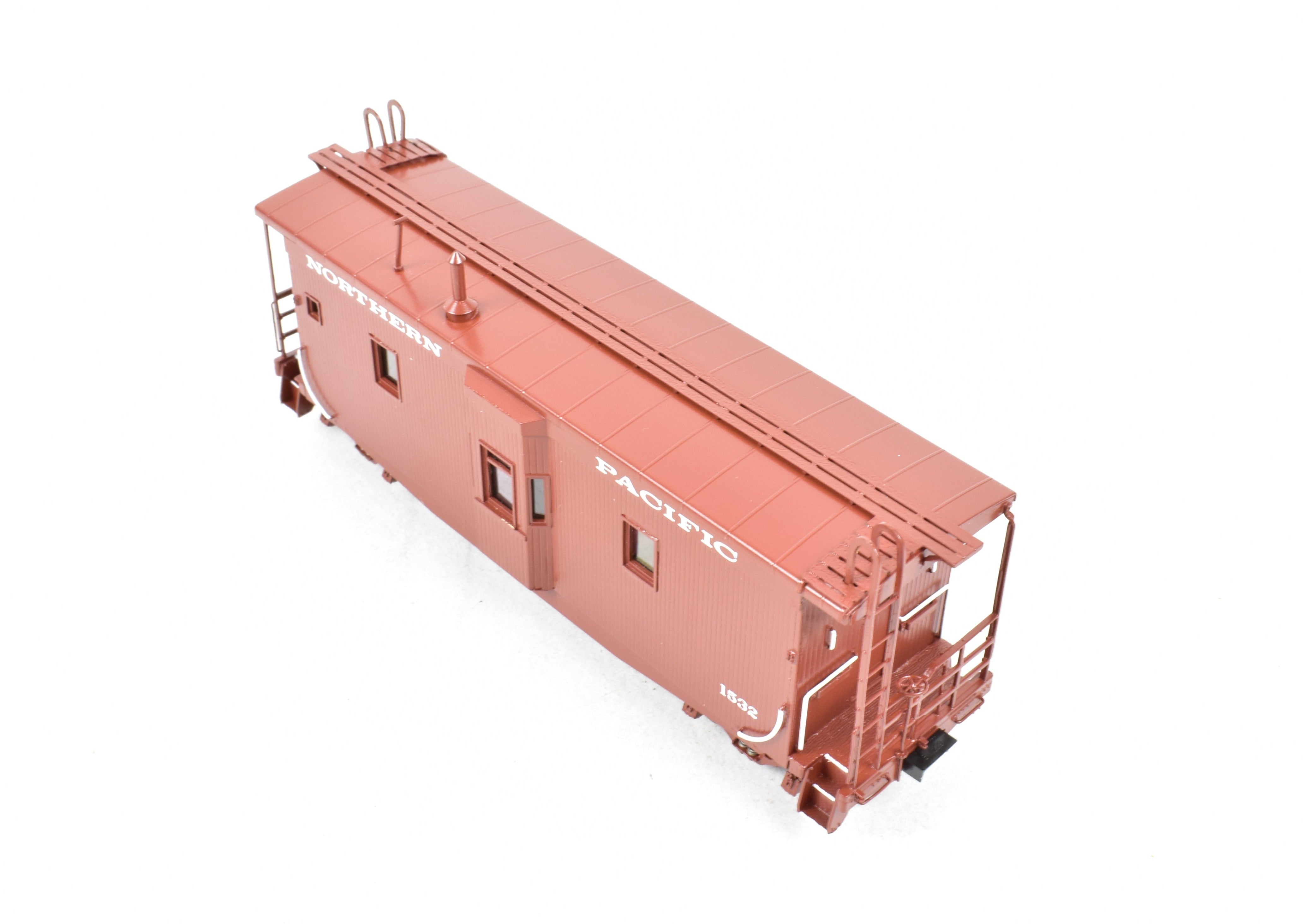 HO Scale Brass Northern Pacific Wood Bay Window Caboose FP No. 1532 by OMI