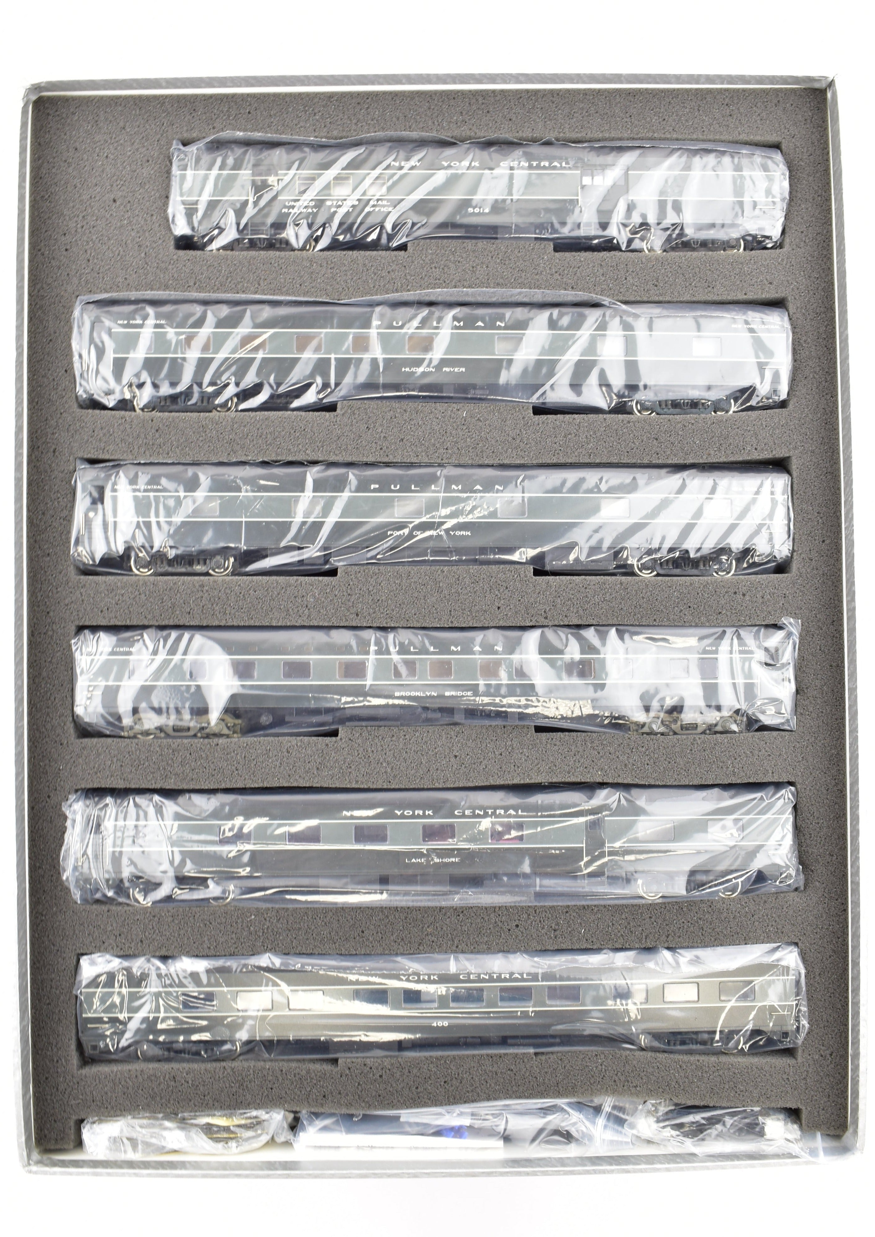 HO Scale Brass Model Train Set - Erie Limited NYC - New York Central 1948 20th Century Limited with 2 E7 A/B Locomotives and 9-Car Set