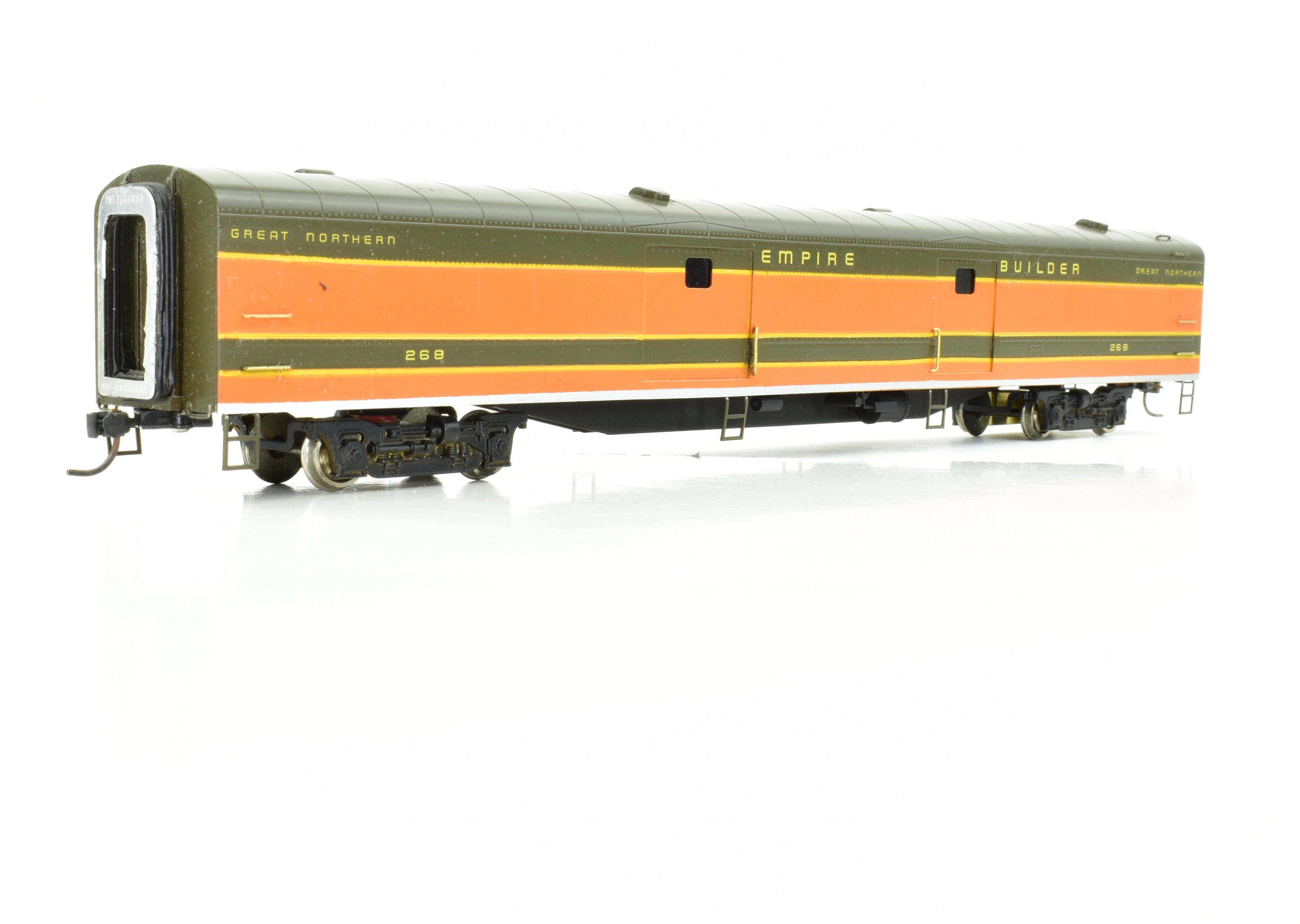 HO Scale Custom Painted Brass Baggage Car Model by S. Soho & Co., Great Northern #200, Empire Builder No. 268