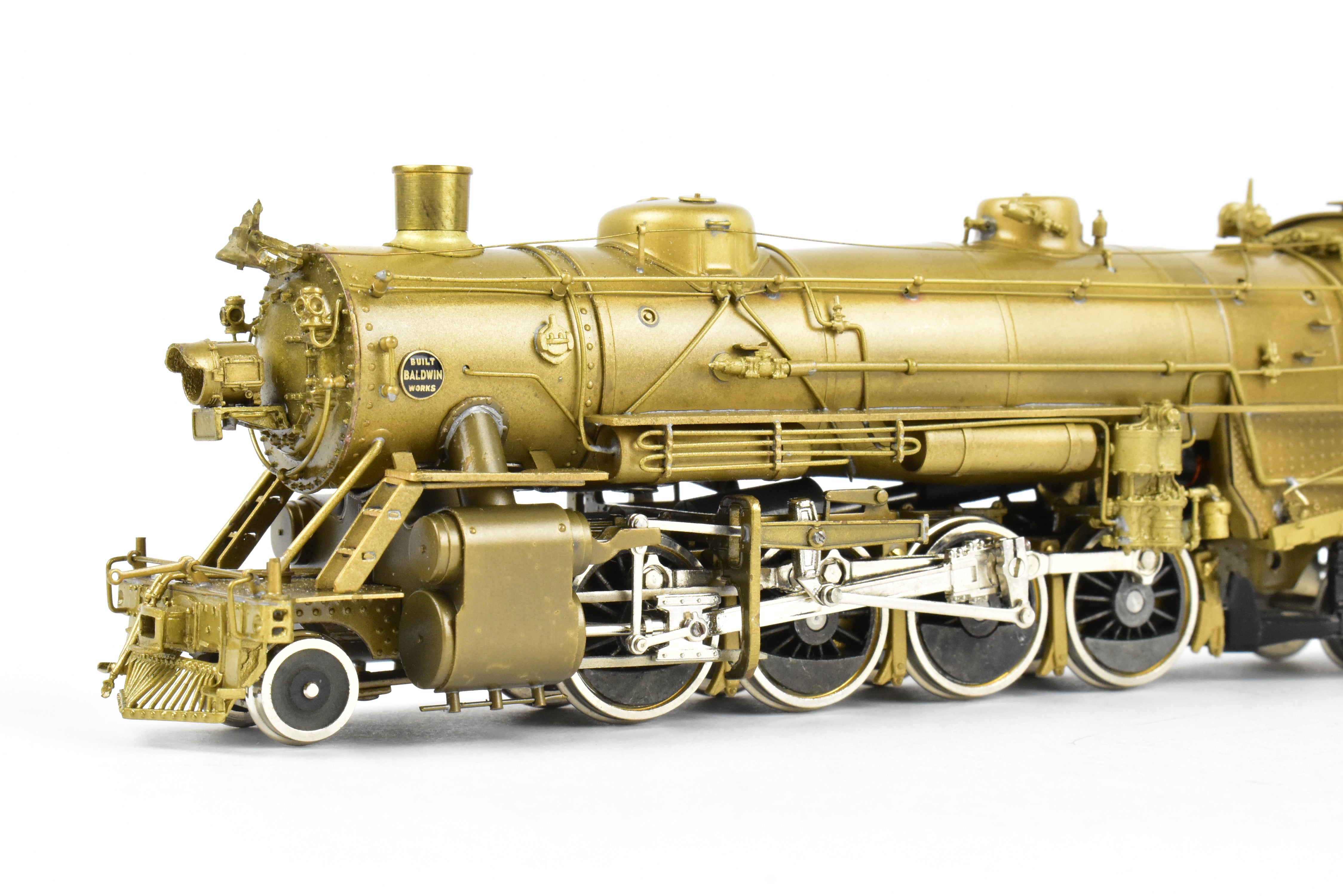 High - Quality HO Scale Brass Pacific Fast Mail (PFM) Model of United States Railway Administration (USRA) 2 - 8 - 2 Light Class Mikado Locomotive from 1977 Run, Sold As - Is