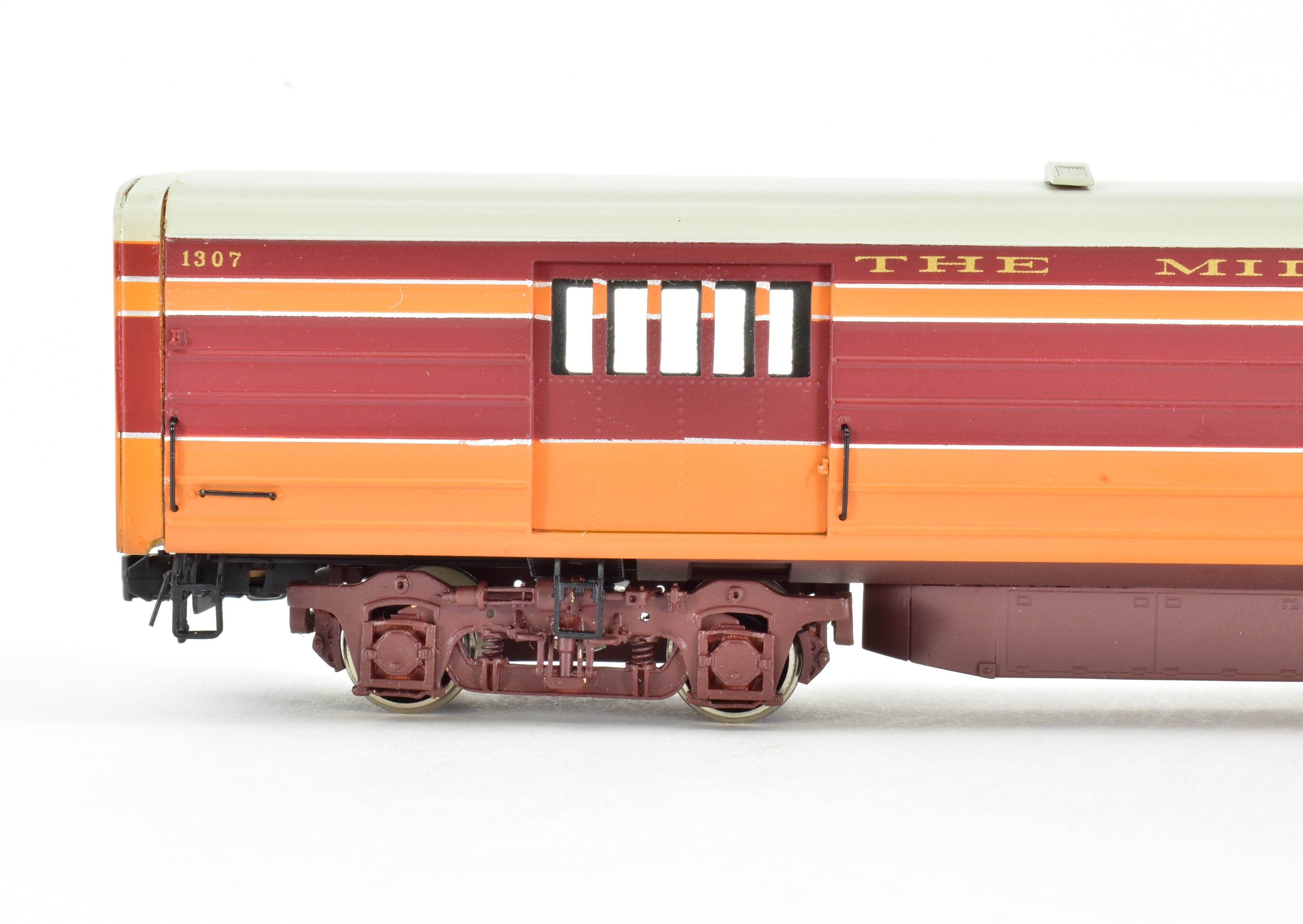 HO Scale Brass Precision Scale Co. Model - Milwaukee Road 1939 Hiawatha 60 Foot Express Baggage Car with Factory Painting