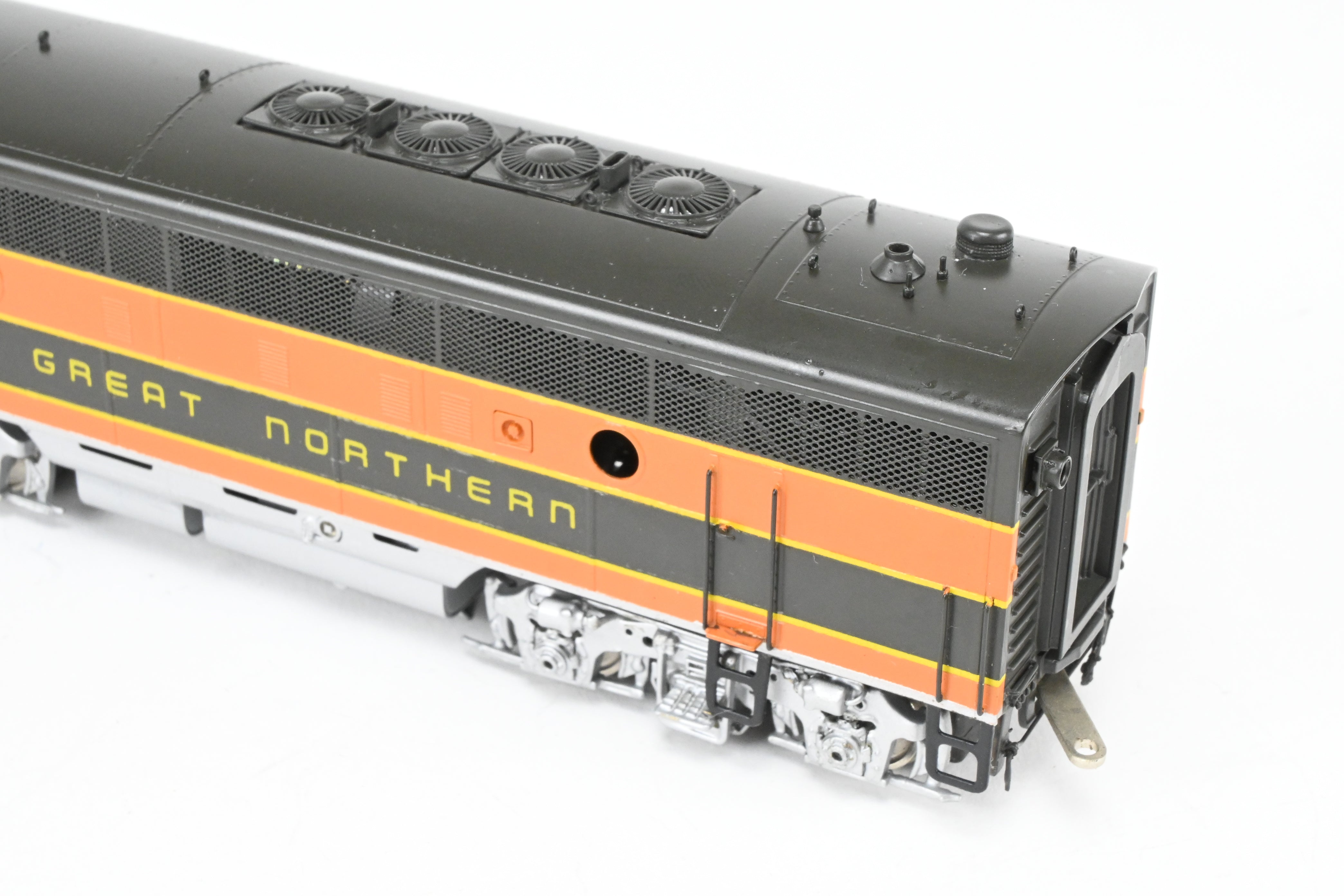 HO Scale Brass Model Train - Oriental Limited Great Northern EMD F3A/F3B 1500 HP Phase II/III FP Passenger Scheme Replica