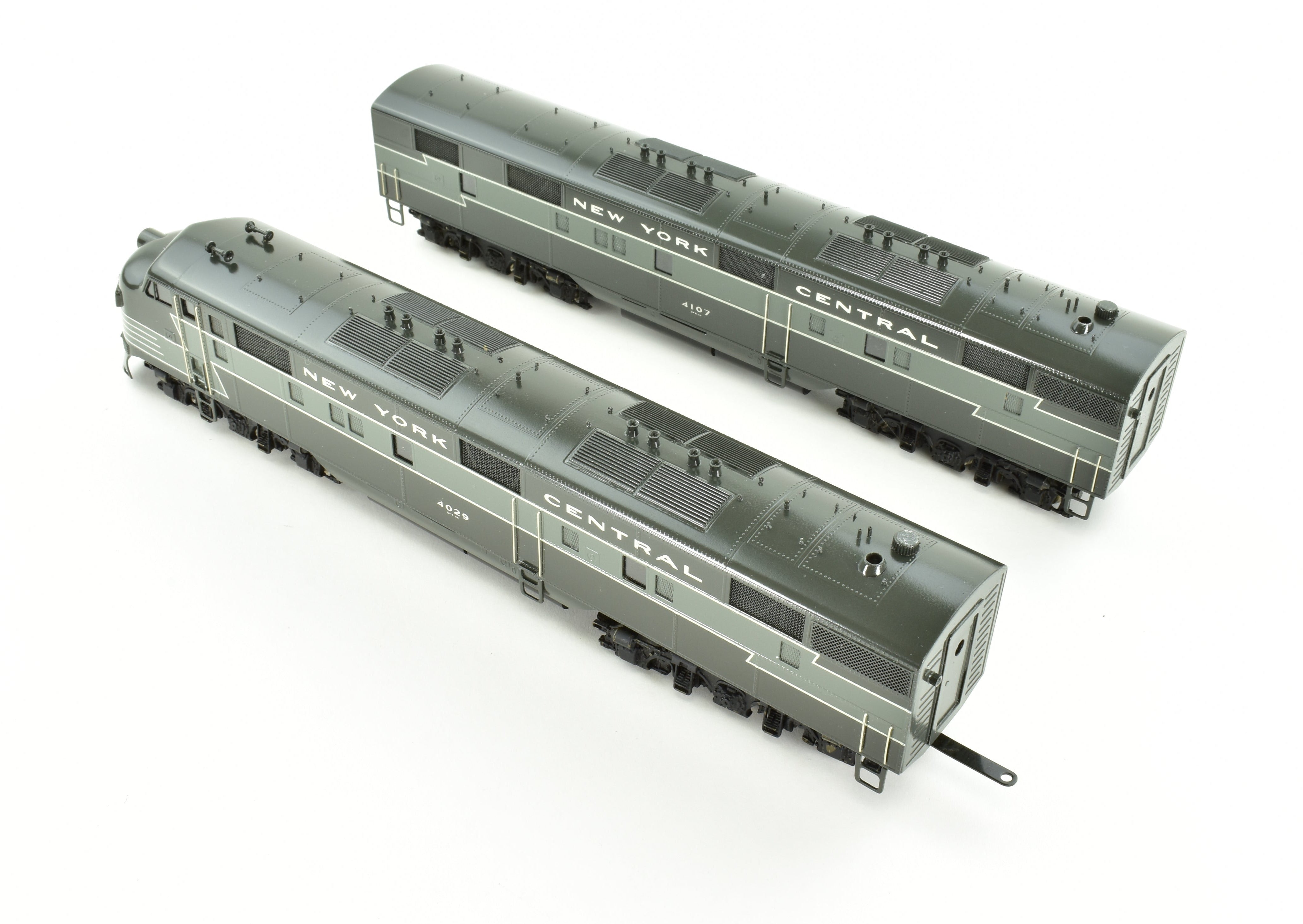 HO Scale Brass Model Train Set - Erie Limited NYC - New York Central 1948 20th Century Limited with 2 E7 A/B Locomotives and 9-Car Set