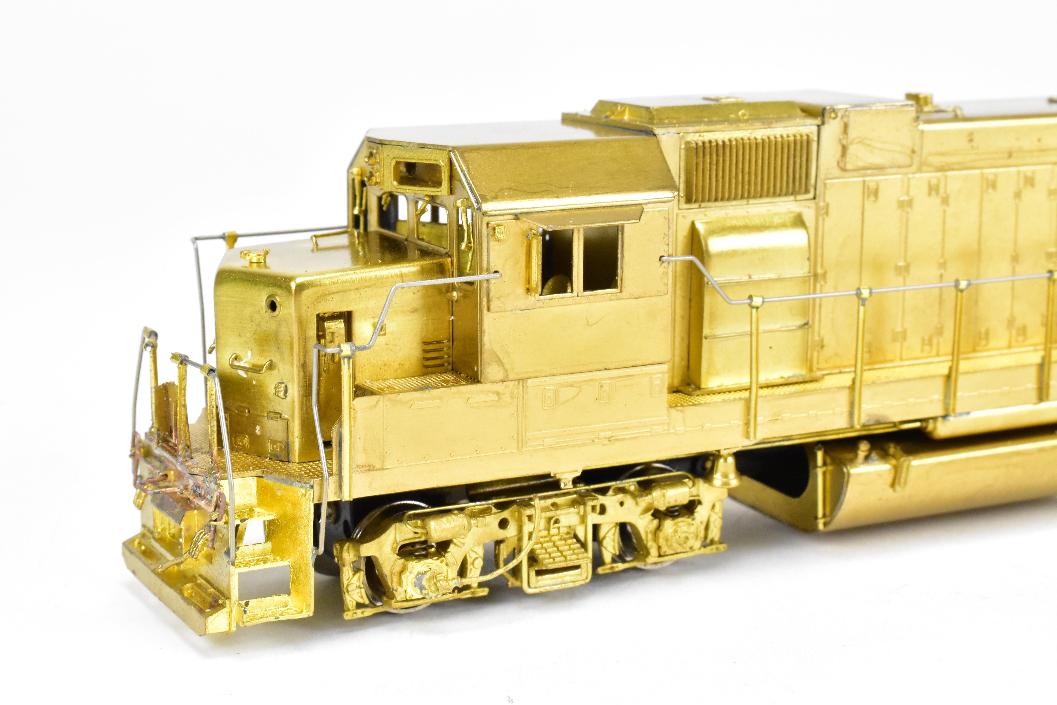 HO Brass OMI EMD GP38-2 Non-Dynamic Brake Model with Minor Tarnish, Wrong Box