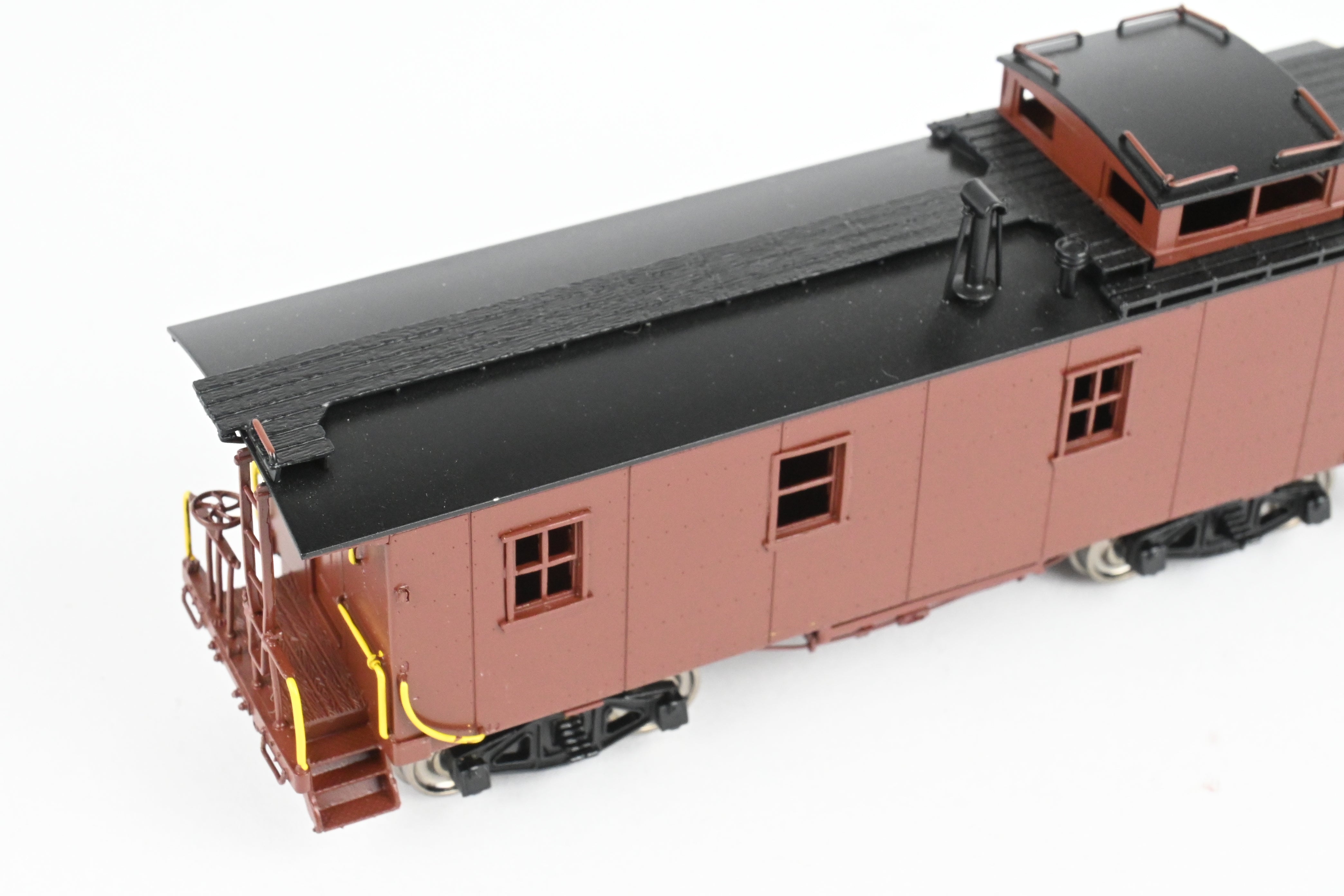 HO Brass OMI NYC 19000 Series Factory-Painted Unlettered Plywood Caboose Model