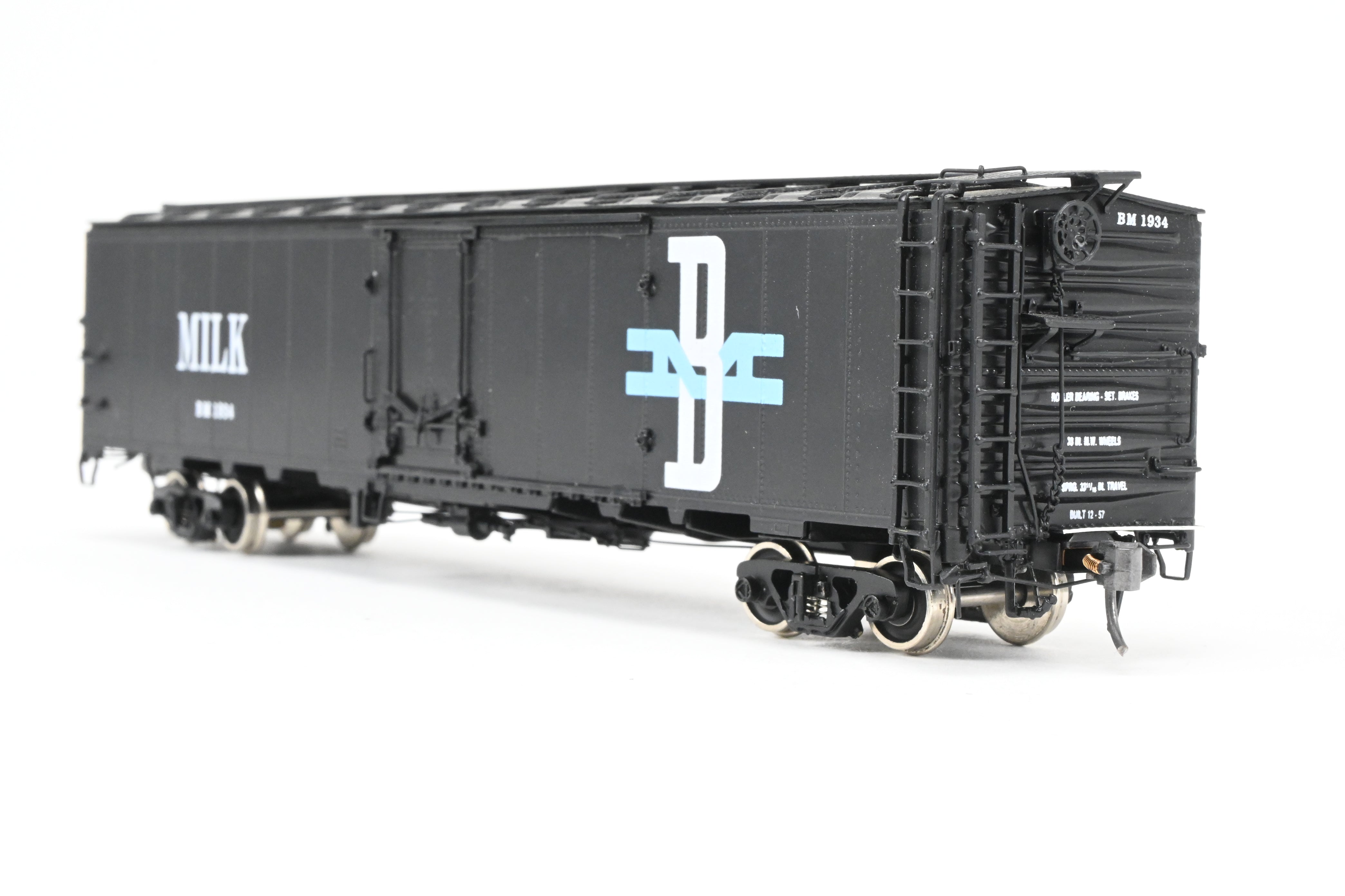 HO Scale Brass CIL - Challenger Imports Boston & Maine 52-Foot Steel Milk Center Plug Door Freight Car Model No. 1934
