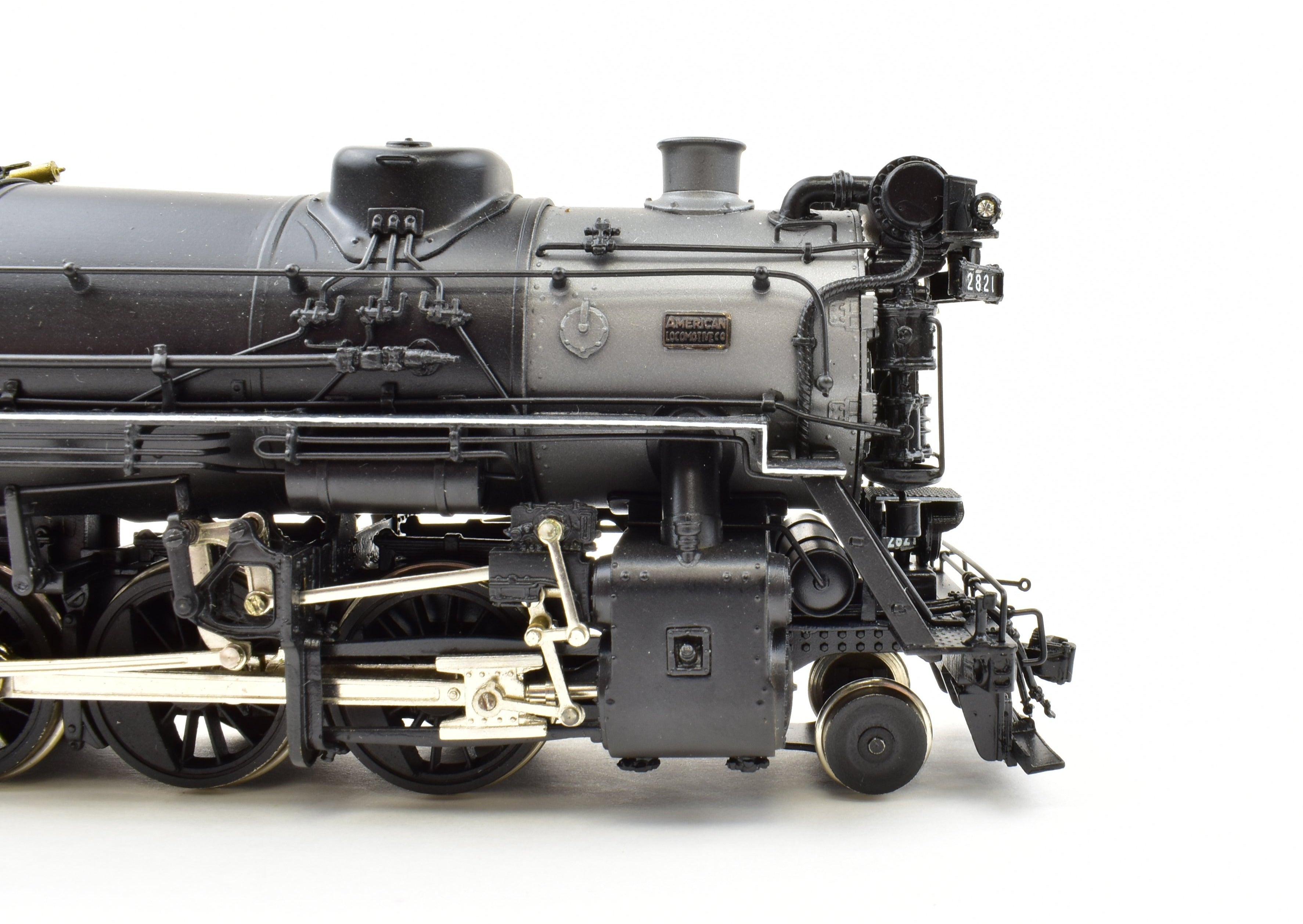 Highly Detailed HO Scale Brass Pacific Fast Mail Model - United C&O Chesapeake & Ohio 2-8-2 K-3 Mikado Crown Model with Pro-Paint #2821 from 1978