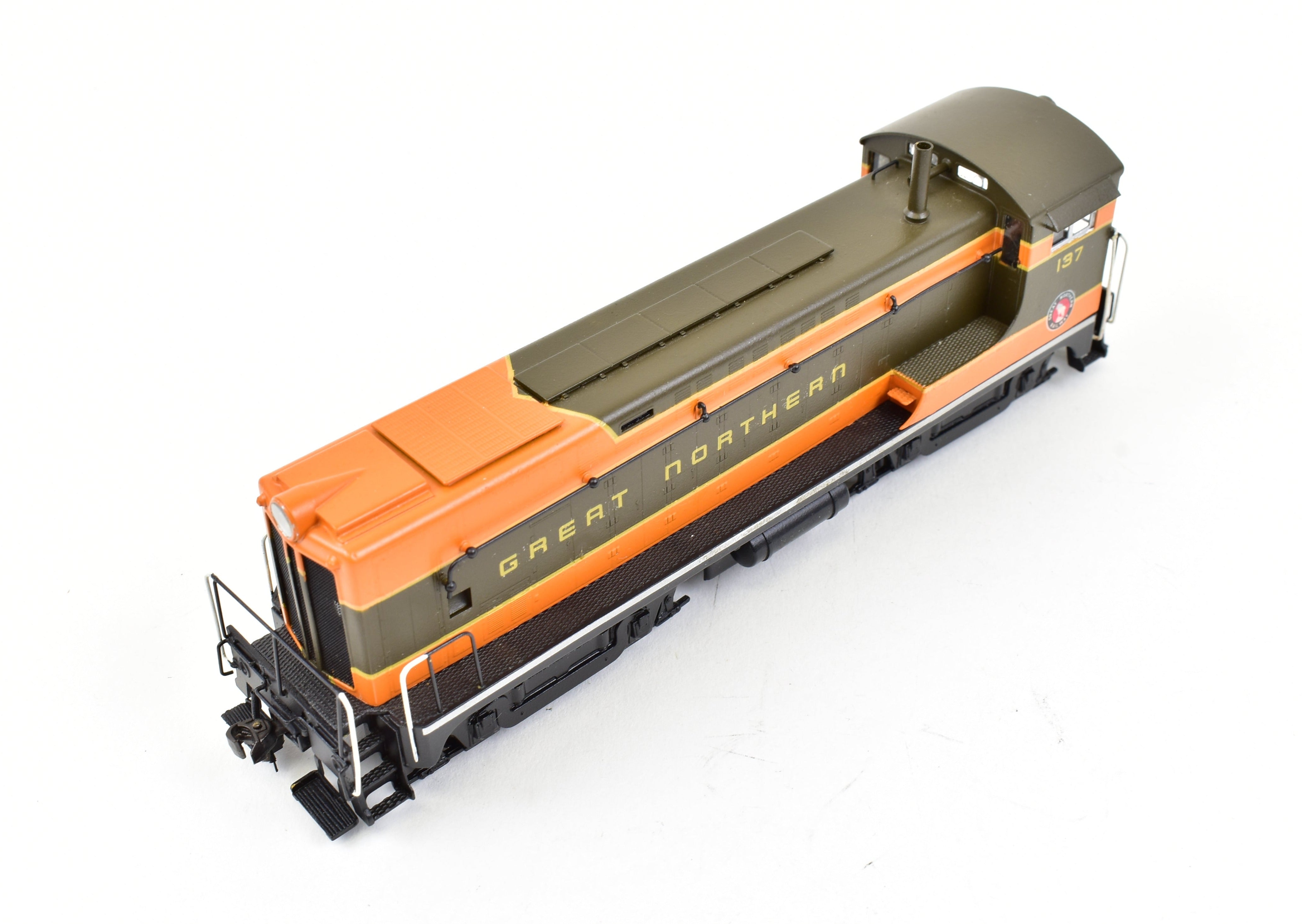 HO Scale Brass Hallmark Models GN - Great Northern Baldwin VO - 1000 Diesel Switcher Professionally Painted Model Train