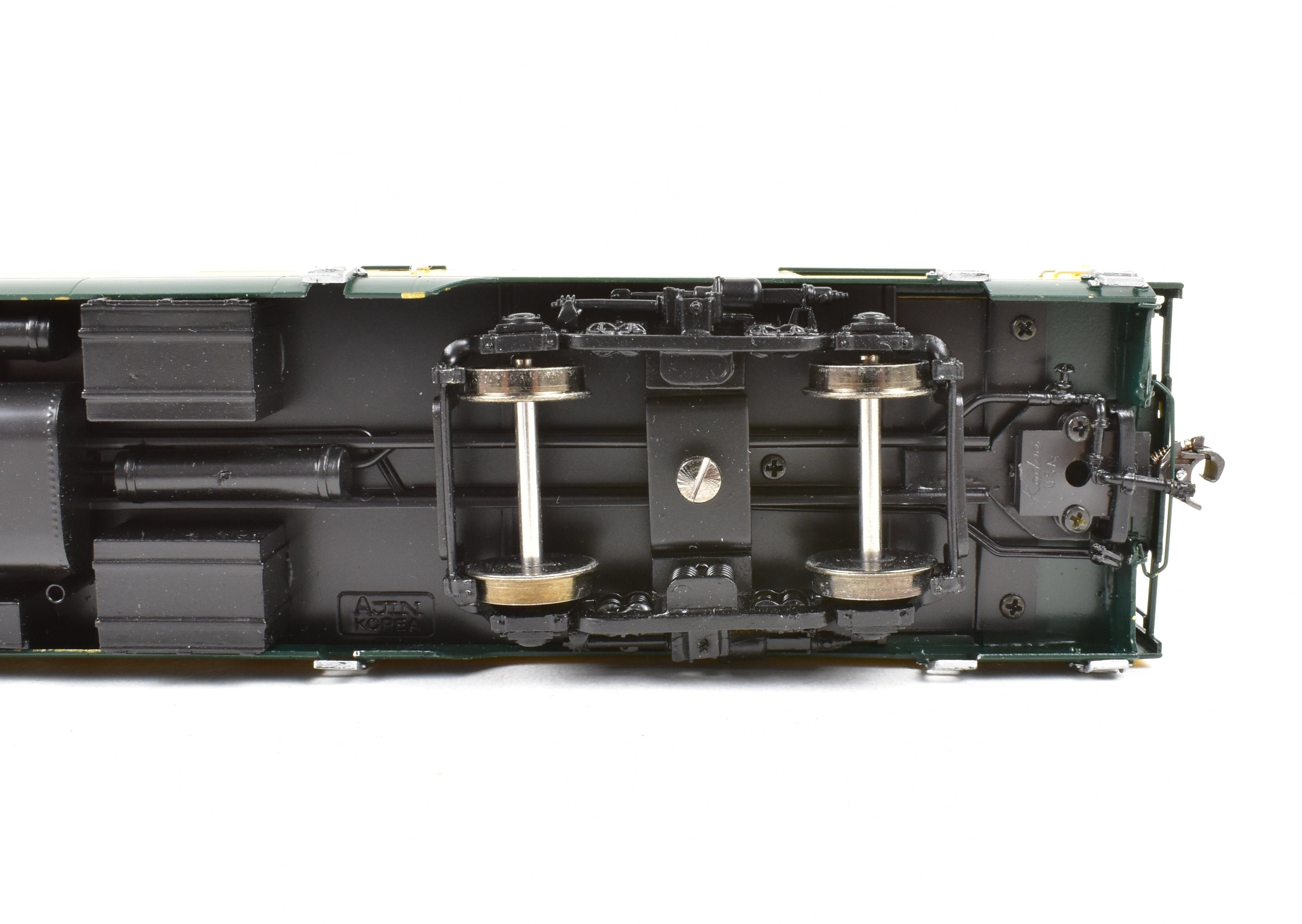 HO Scale Brass Railway Classics Model - Chicago and North Western 400 Baggage Cafe Lounge Car FP, Featuring Road Number 7627
