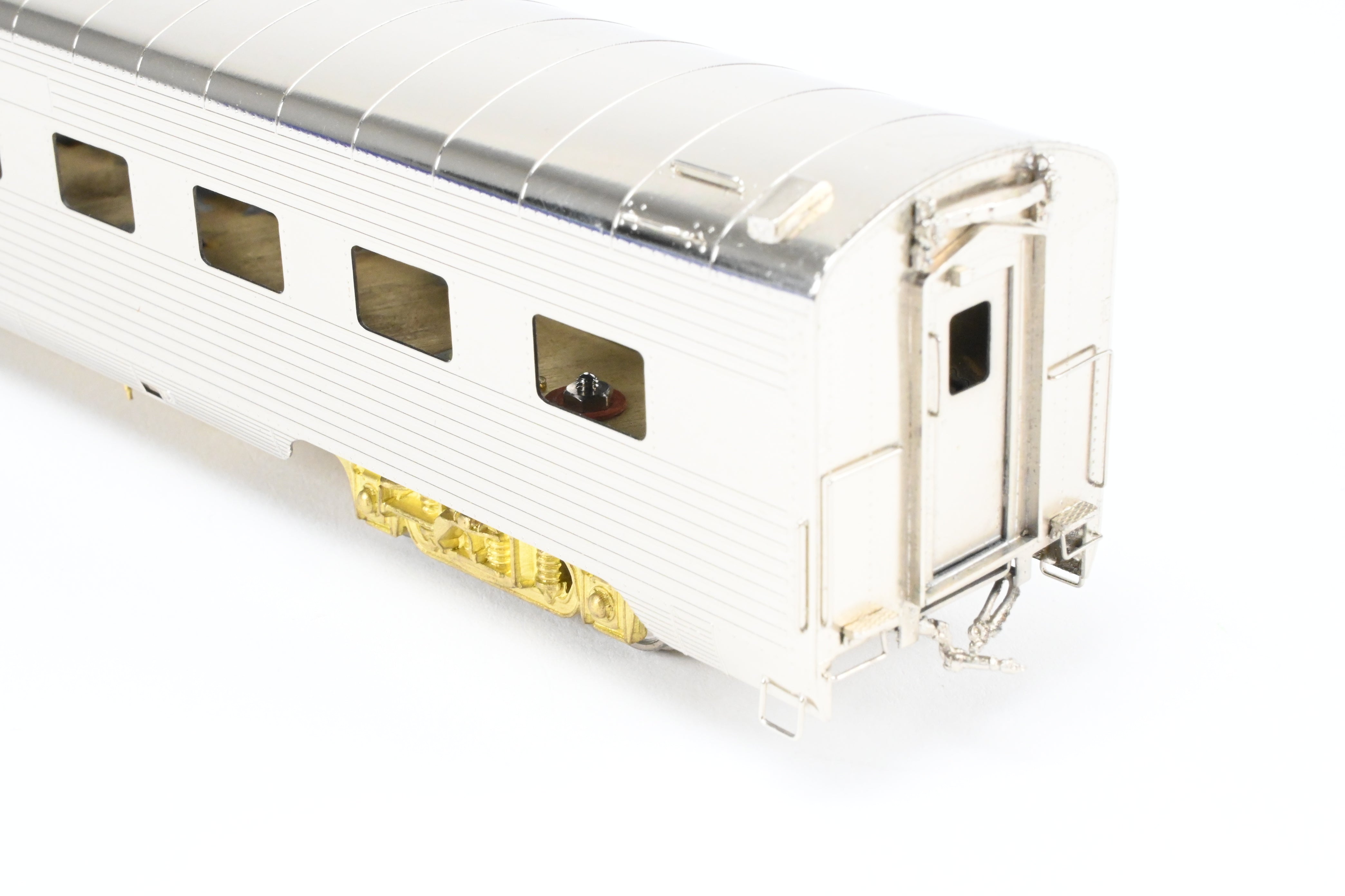 HO Scale Brass Cascade Models AT&SF - Santa Fe ACF Palm Series 11 Bedroom Sleeper Train Model With Skirts