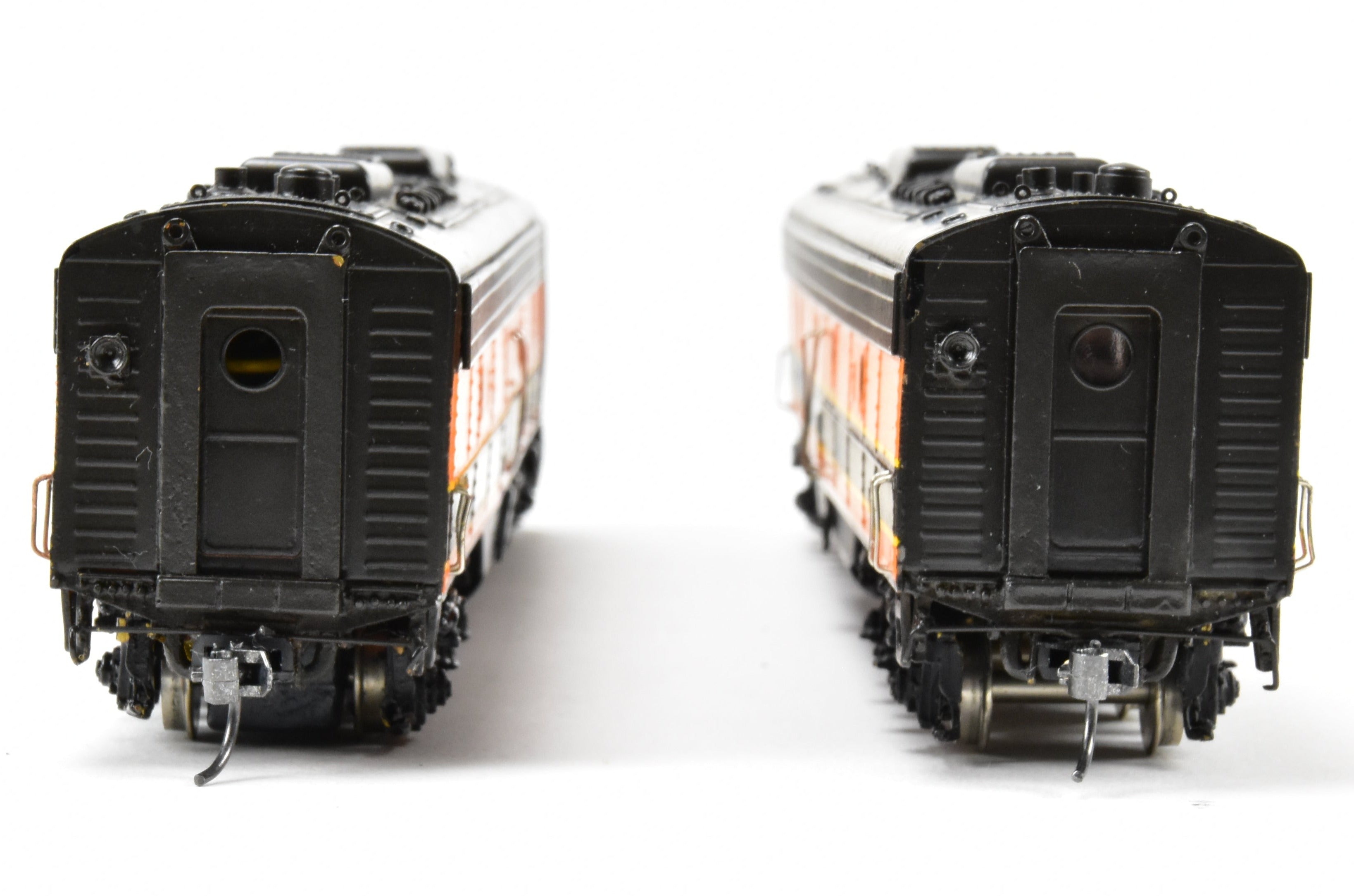 HO Scale Brass Balboa Great Northern EMD E - 8 A/B Set Passenger Diesel Locomotives for the Empire Builder Route