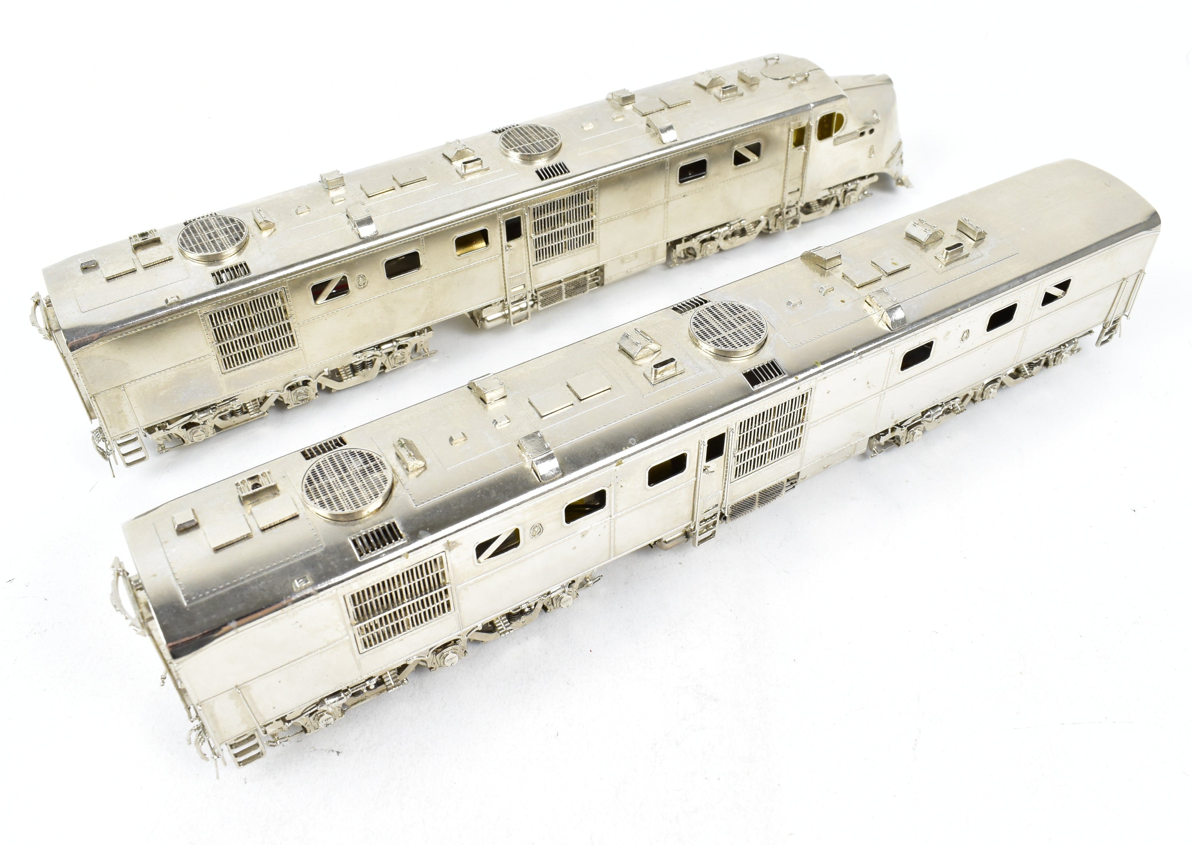 HO Scale Brass Model Train Set by Overland Models Inc. (OMI) - AT&SF Santa Fe ALCO DL - 107A #50 and DL - 108B #50A Factory - Plated but Unlettered Set