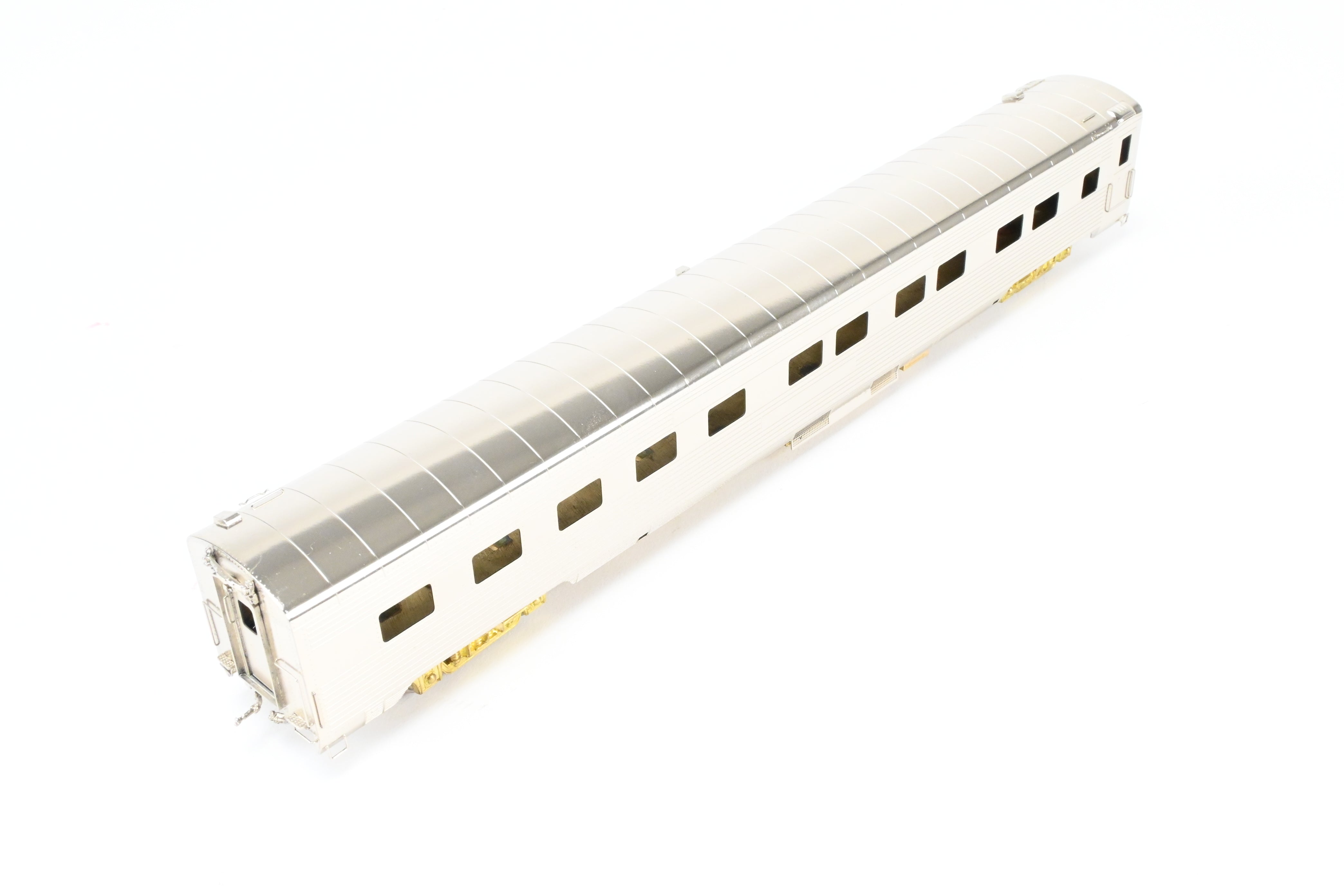 HO Scale Brass Cascade Models AT&SF - Santa Fe ACF Palm Series 11 Bedroom Sleeper Train Model With Skirts