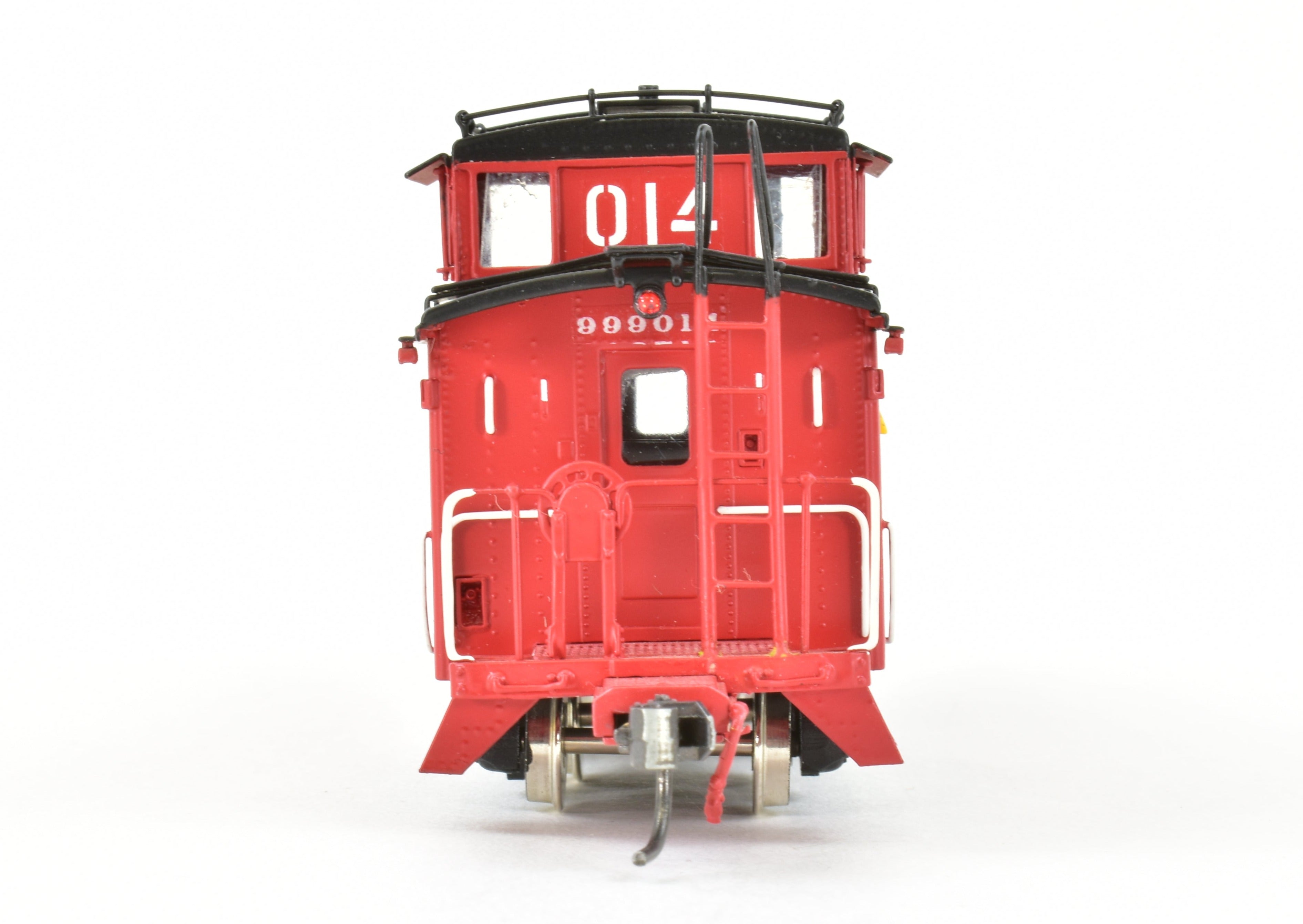 HO Scale Brass ATSF Santa Fe Modern Round Roof Caboose by Oriental Limited, Factory Painted