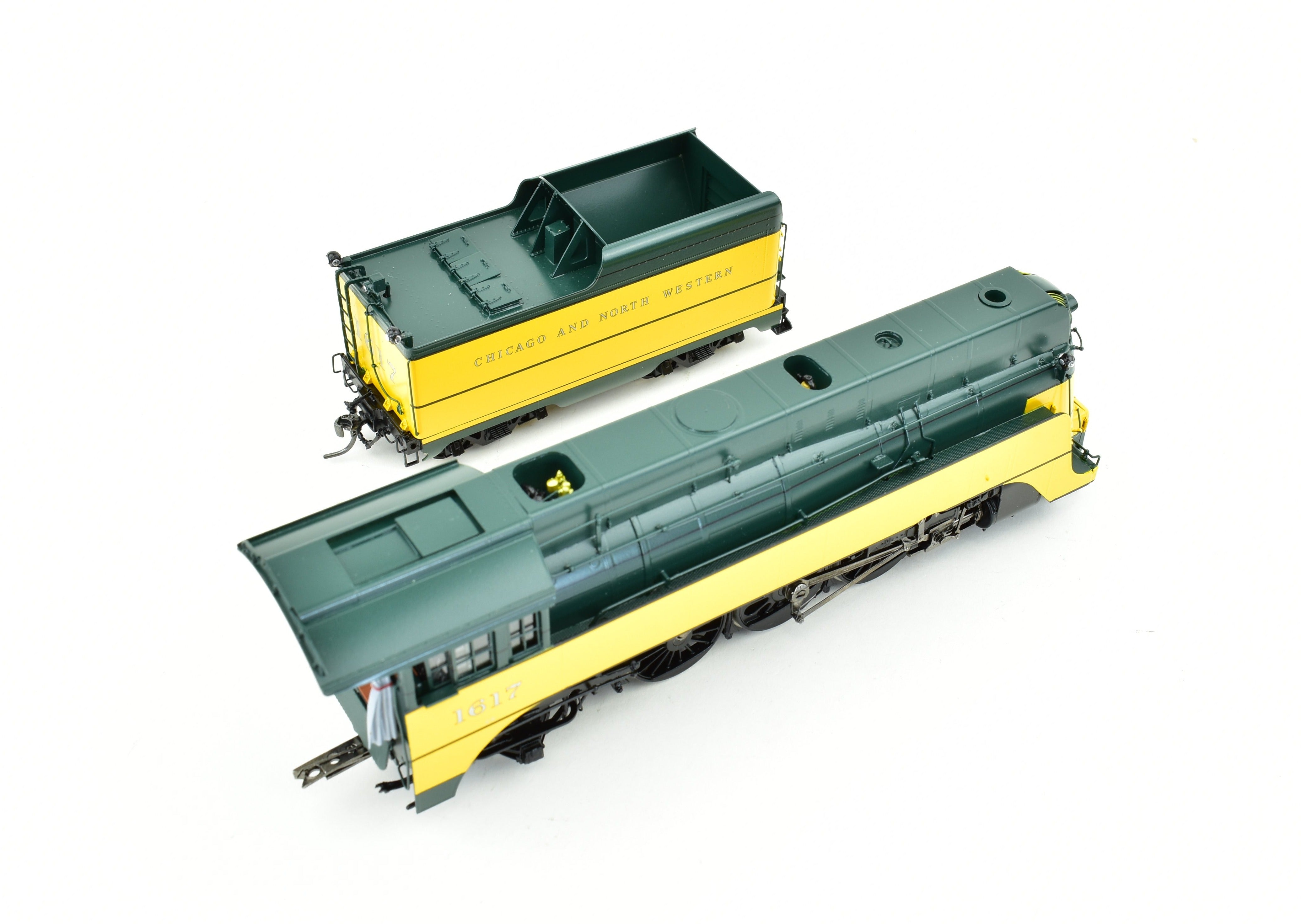 HO Scale Precision Brass C&NW Chicago & North Western 4-6-2 Streamlined #1617 Yellow Jacket FP