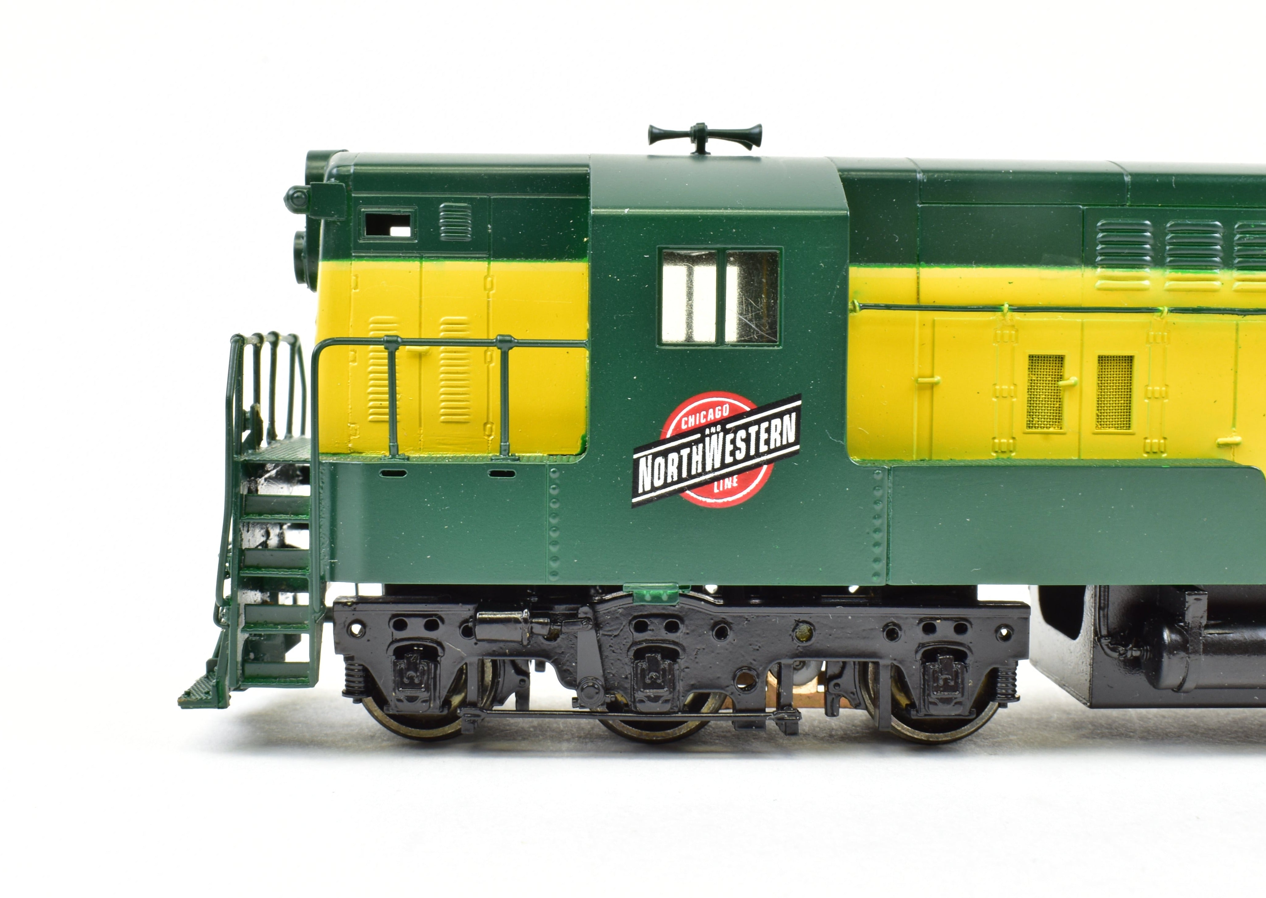 HO Scale Brass Chicago & North Western FM H - 16 - 66 Road Switcher FP #1609
