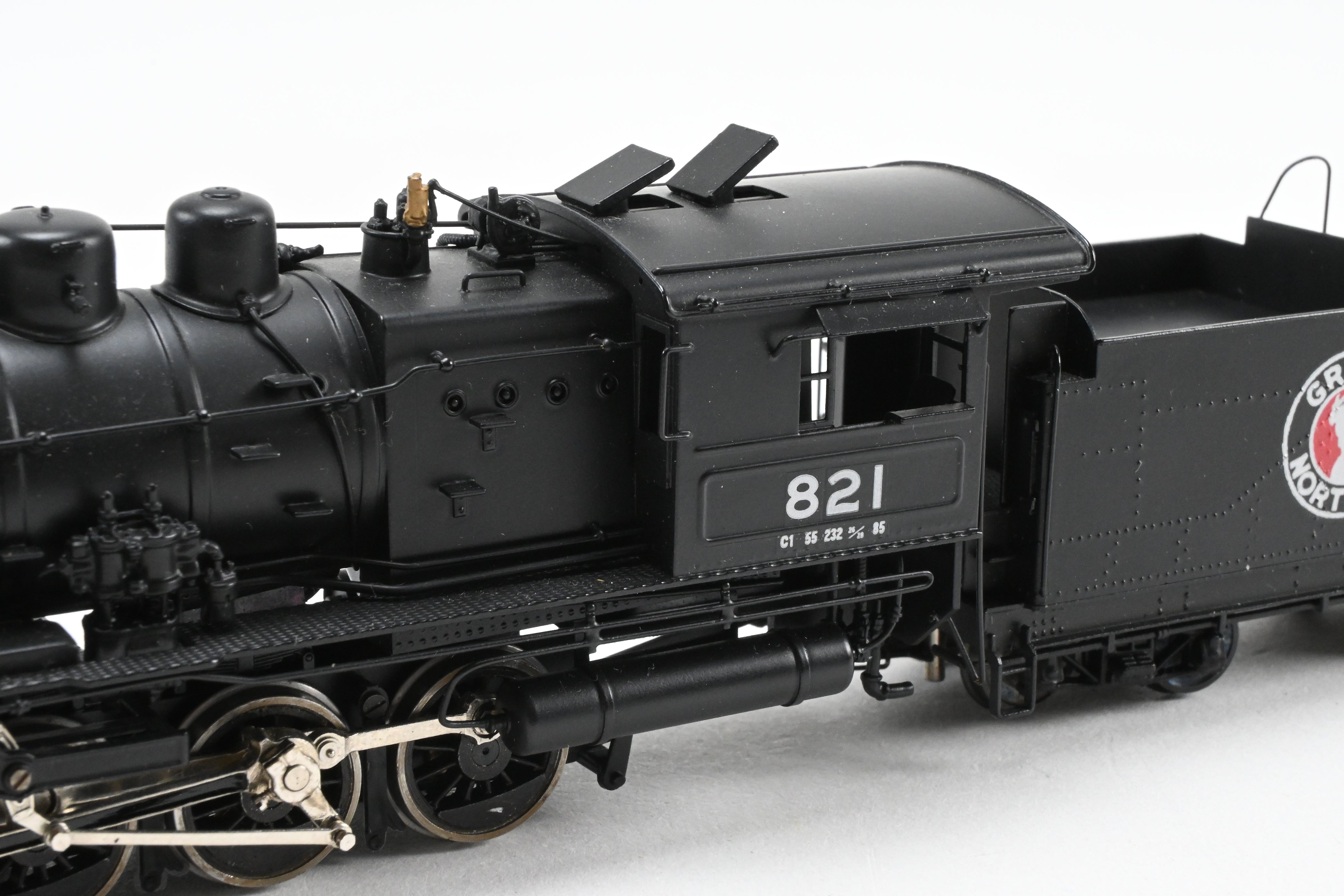 HO Scale Brass Model Train - PFM - Tenshodo Great Northern C - 1 0 - 8 - 0 Switcher Factory Painted Locomotive #821 with TPE Suspension from 1985 Production Run