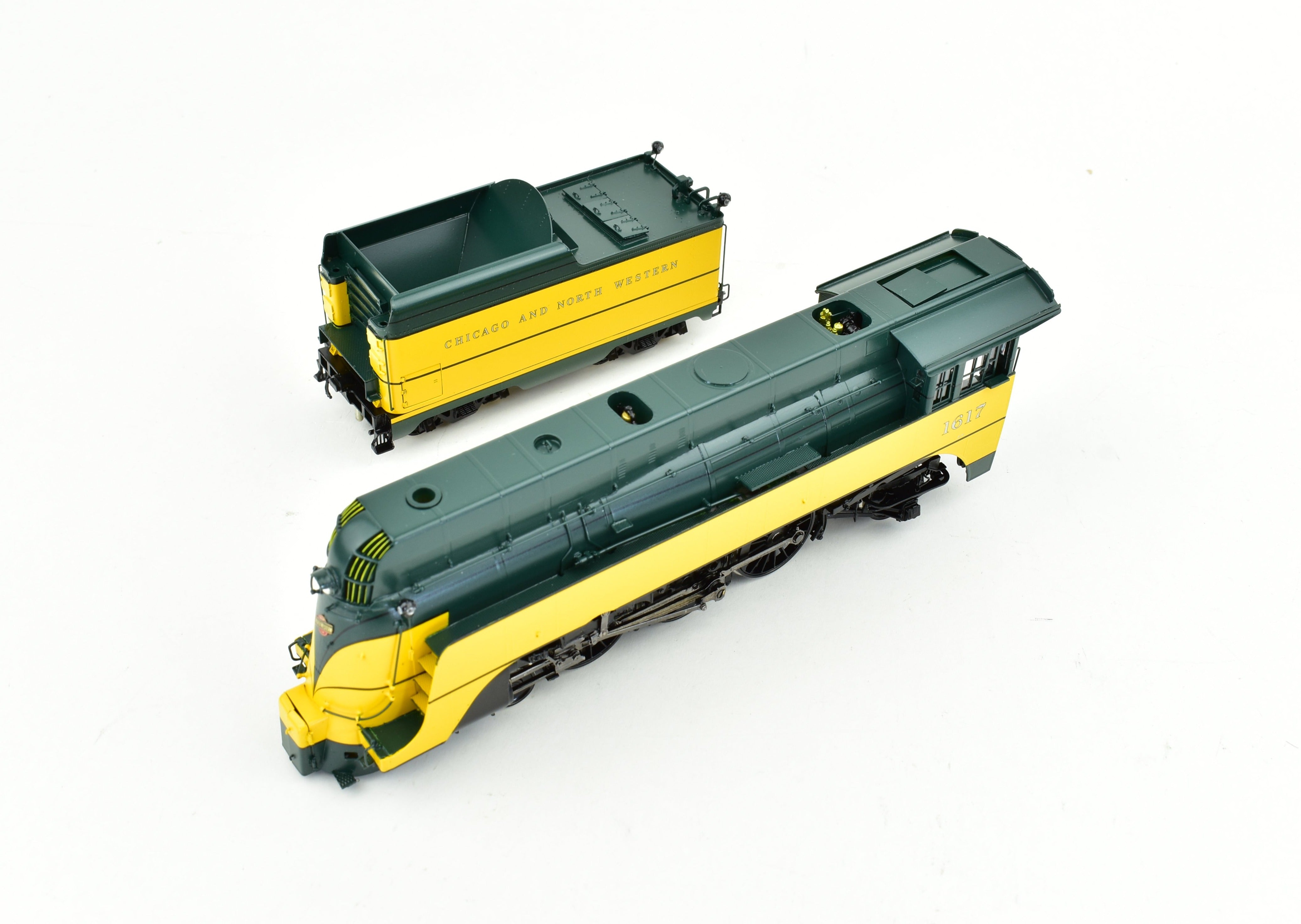HO Scale Precision Brass C&NW Chicago & North Western 4-6-2 Streamlined #1617 Yellow Jacket FP