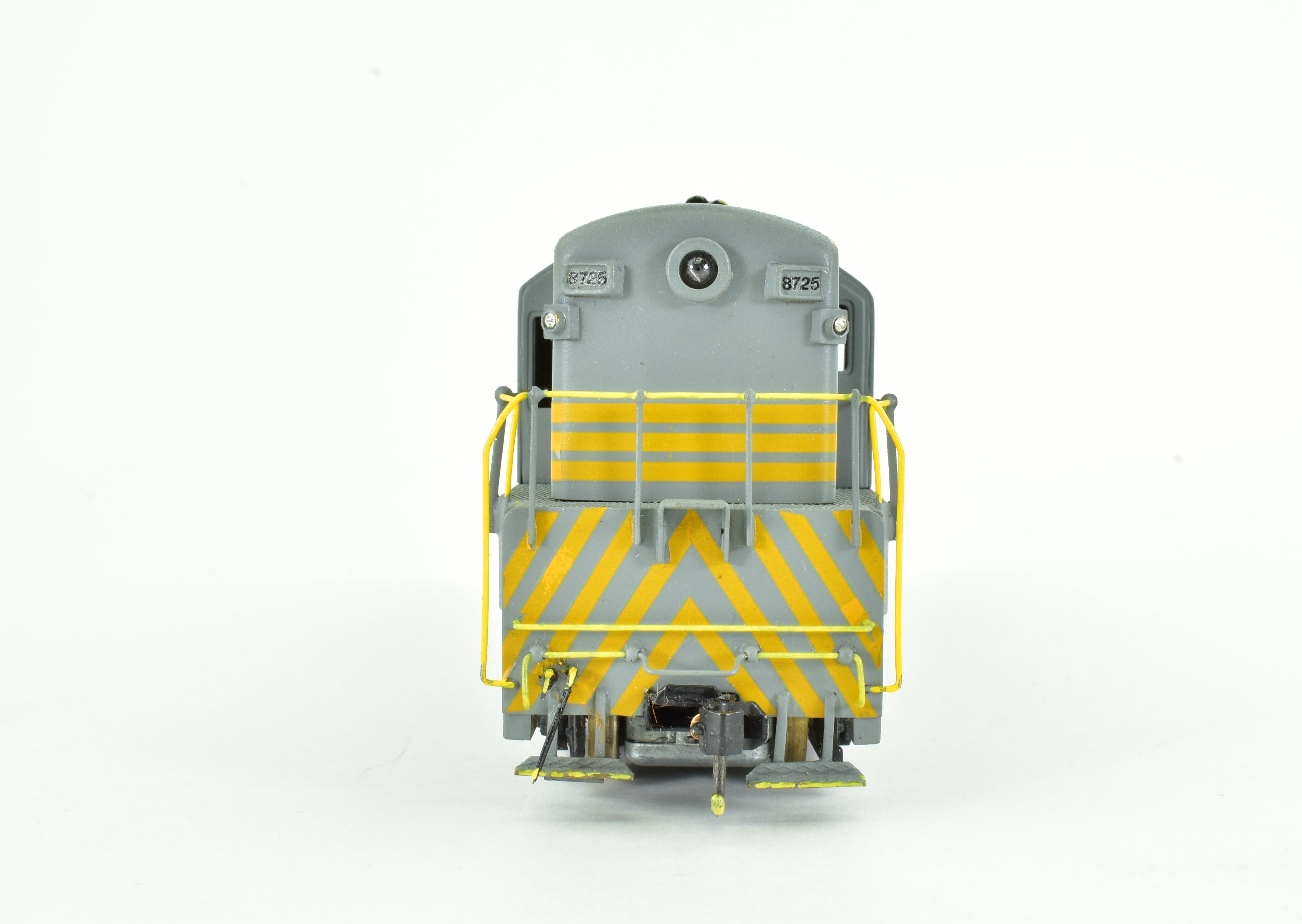HO Scale Brass Red Ball Canadian Pacific Fairbanks Morse H - 24 - 66 Trainmaster Model Train with Incorrect Box