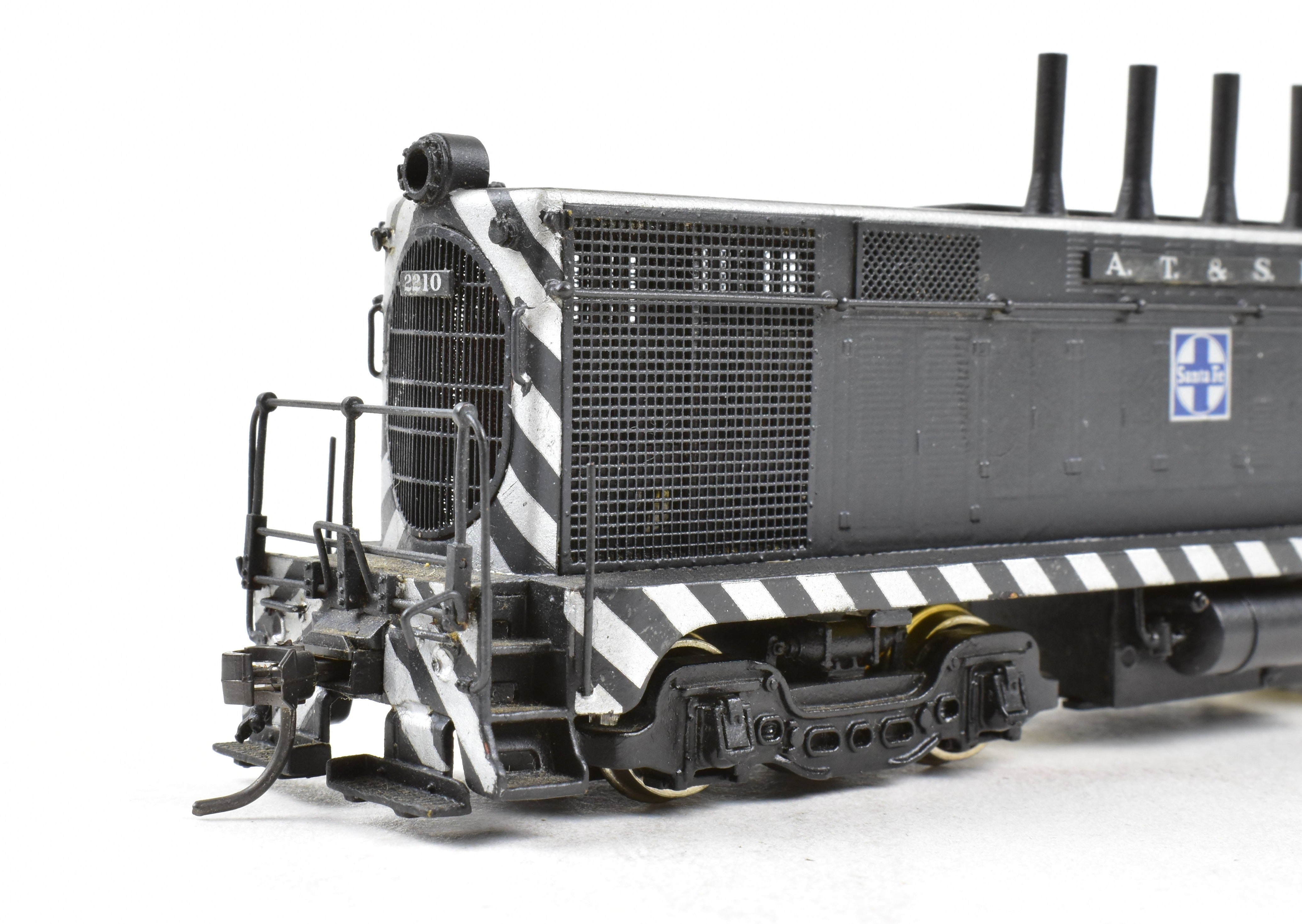 HO Scale Brass Hallmark Models ATSF - Santa Fe Baldwin VO - 1000 Diesel Switcher Model of the 1939 Version with Custom Painting
