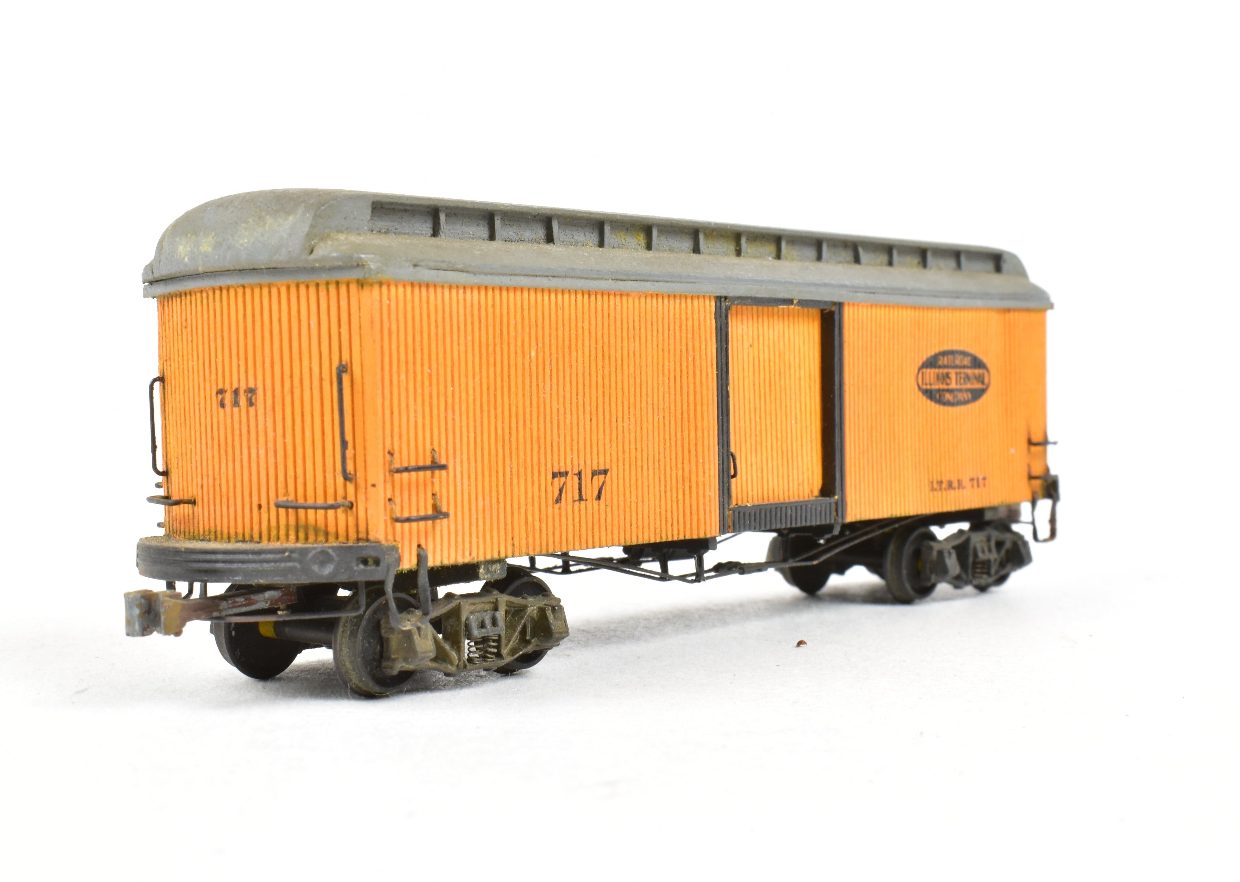 HO Scale La Belle Woodworking Illinois Terminal System Freight/Baggage Trailer Model Kit, Built and Painted, #717