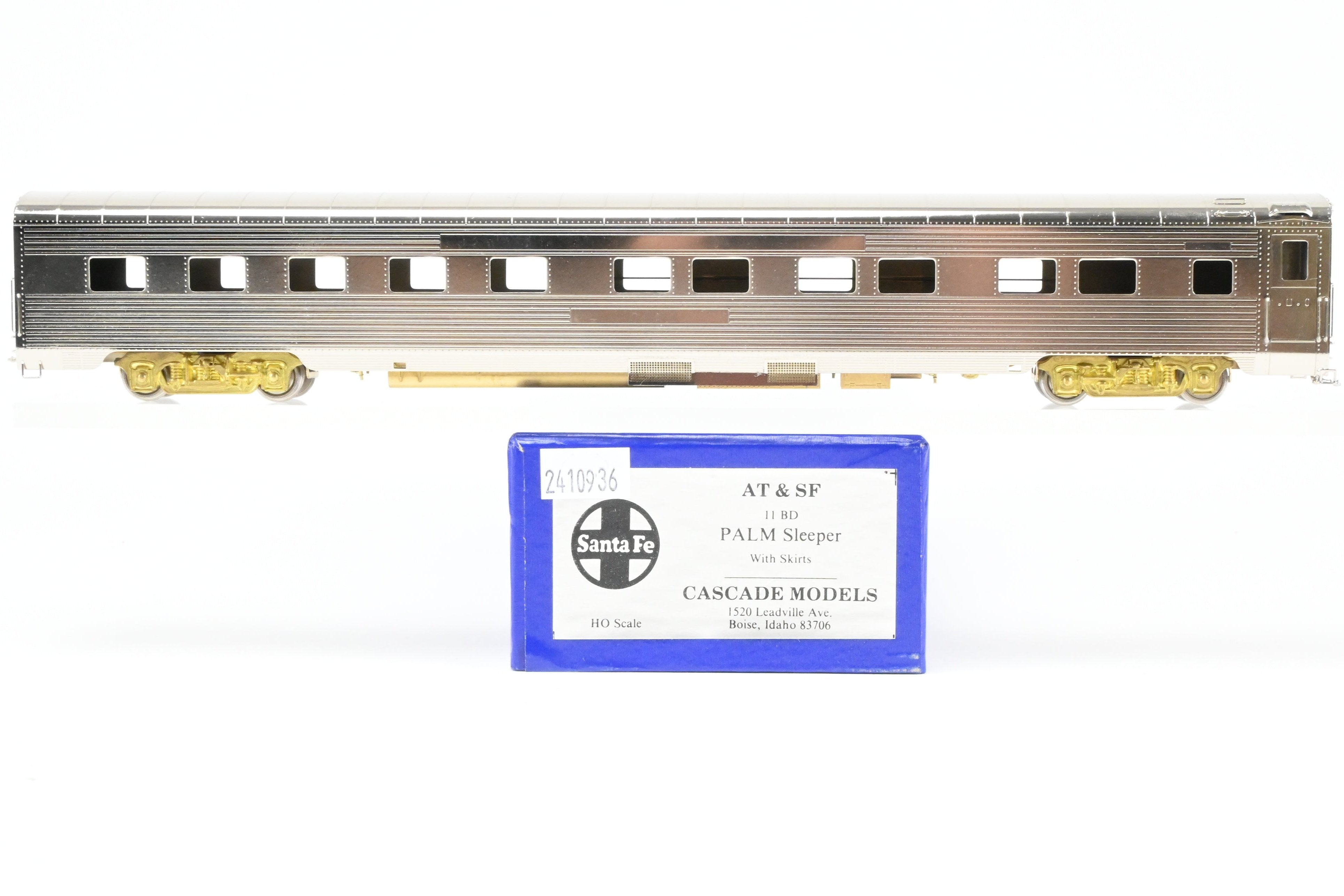 HO Scale Brass Cascade Models AT&SF - Santa Fe ACF Palm Series 11 Bedroom Sleeper Train Model With Skirts