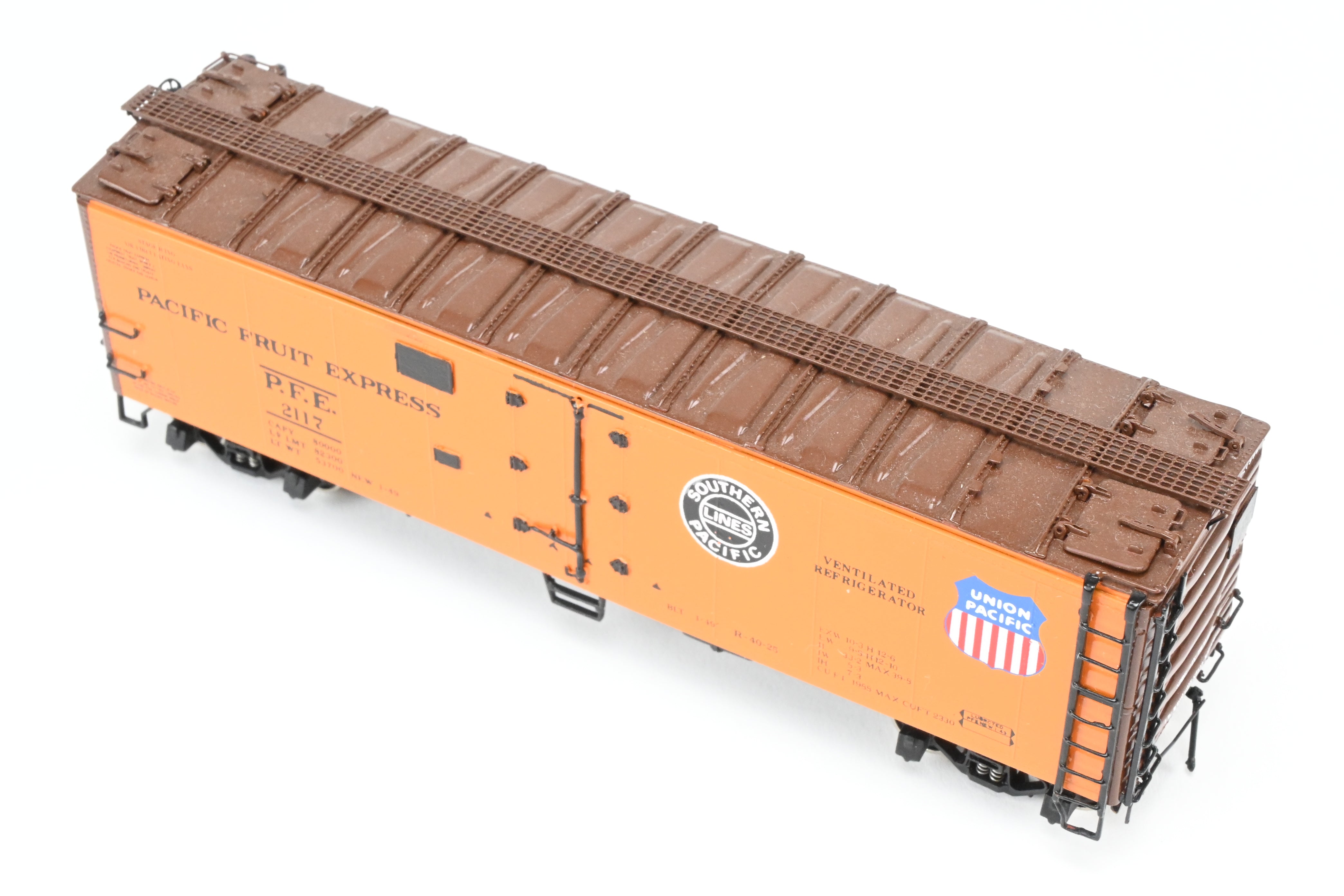 High - Quality HO Scale Brass Challenger Imports CIL Pacific Fruit Express R - 40 - 25 Refrigerator Car Model FP #2117
