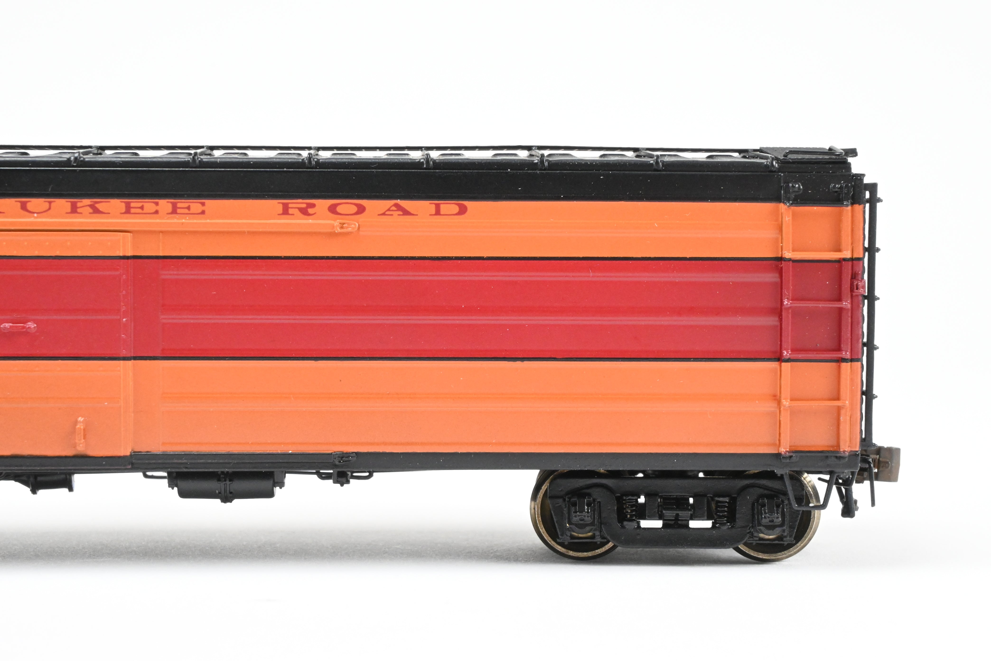 HO Scale Brass Model Railway Classics Milwaukee Road (MILW) 50-Foot Passenger Express Boxcar Factory Painted in 1952 Hiawatha Scheme with Road Number #937