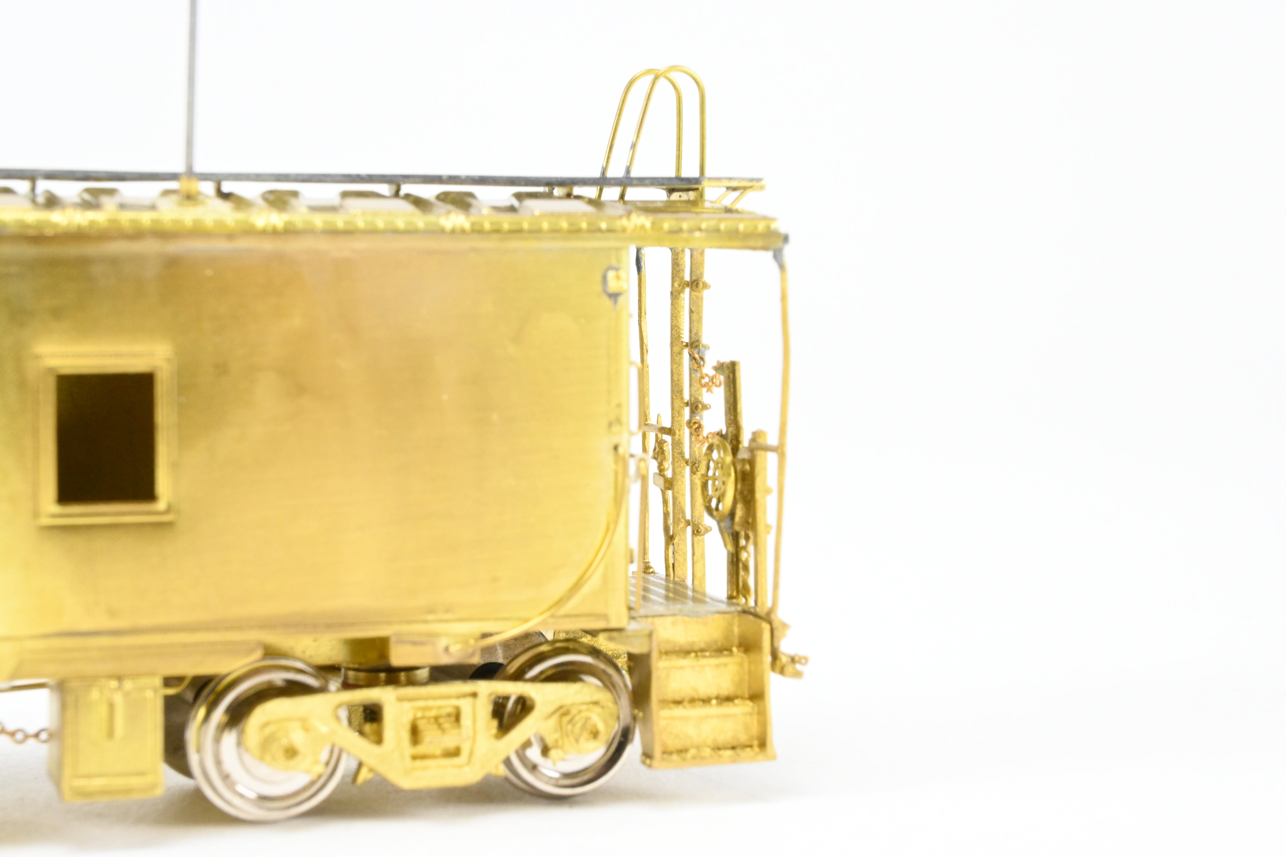 HO Brass OMI WP Western Pacific Early Version Bay Window Caboose #426 - 460 with Roof Walk